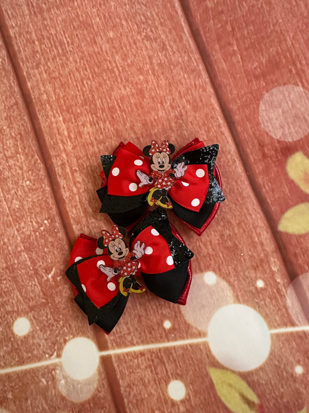 Minnie Mouse piggy hair clip