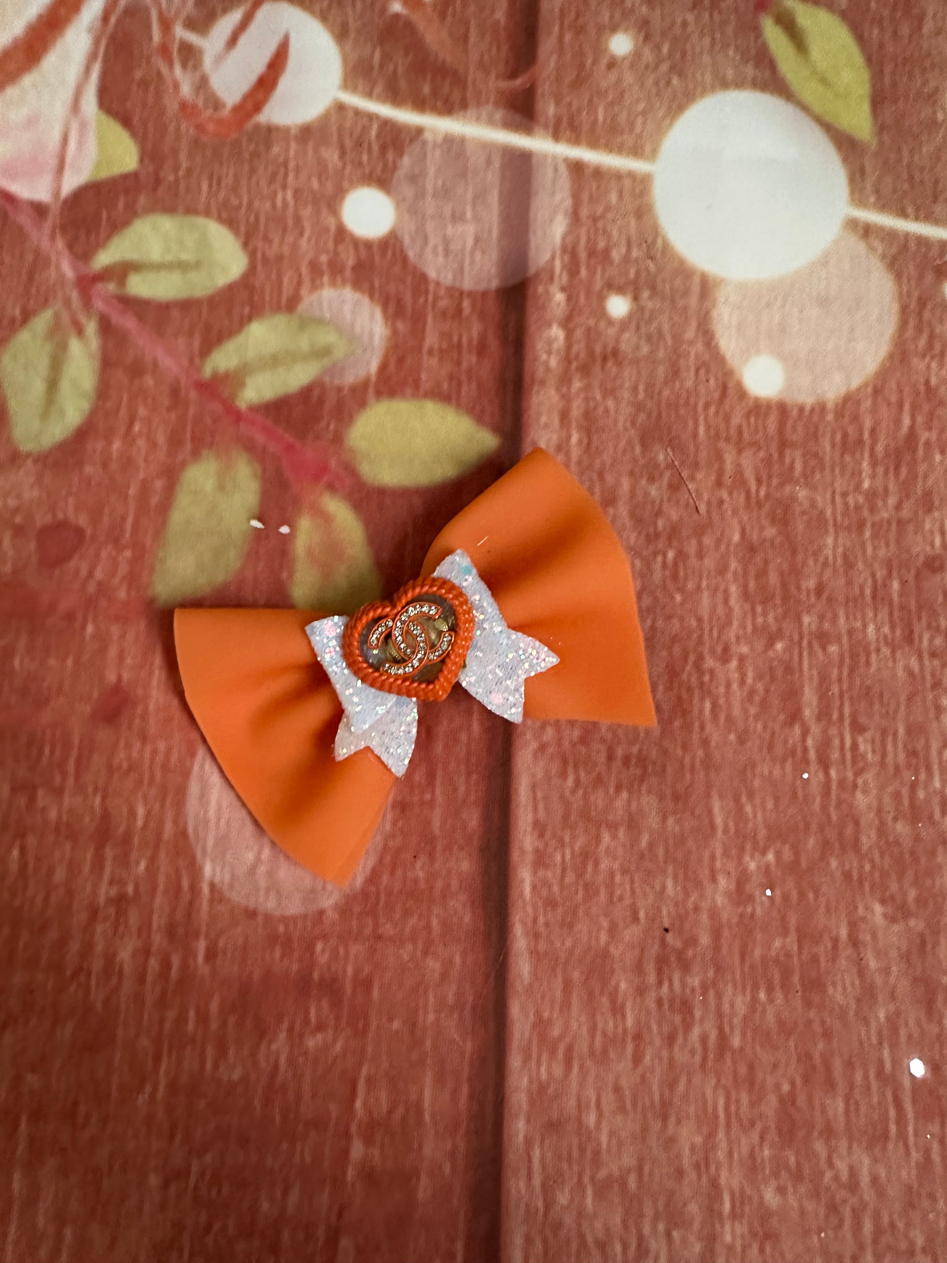 Pool bow piggy size