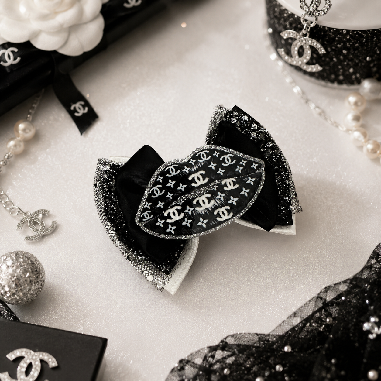 Denim inspired piggy bow