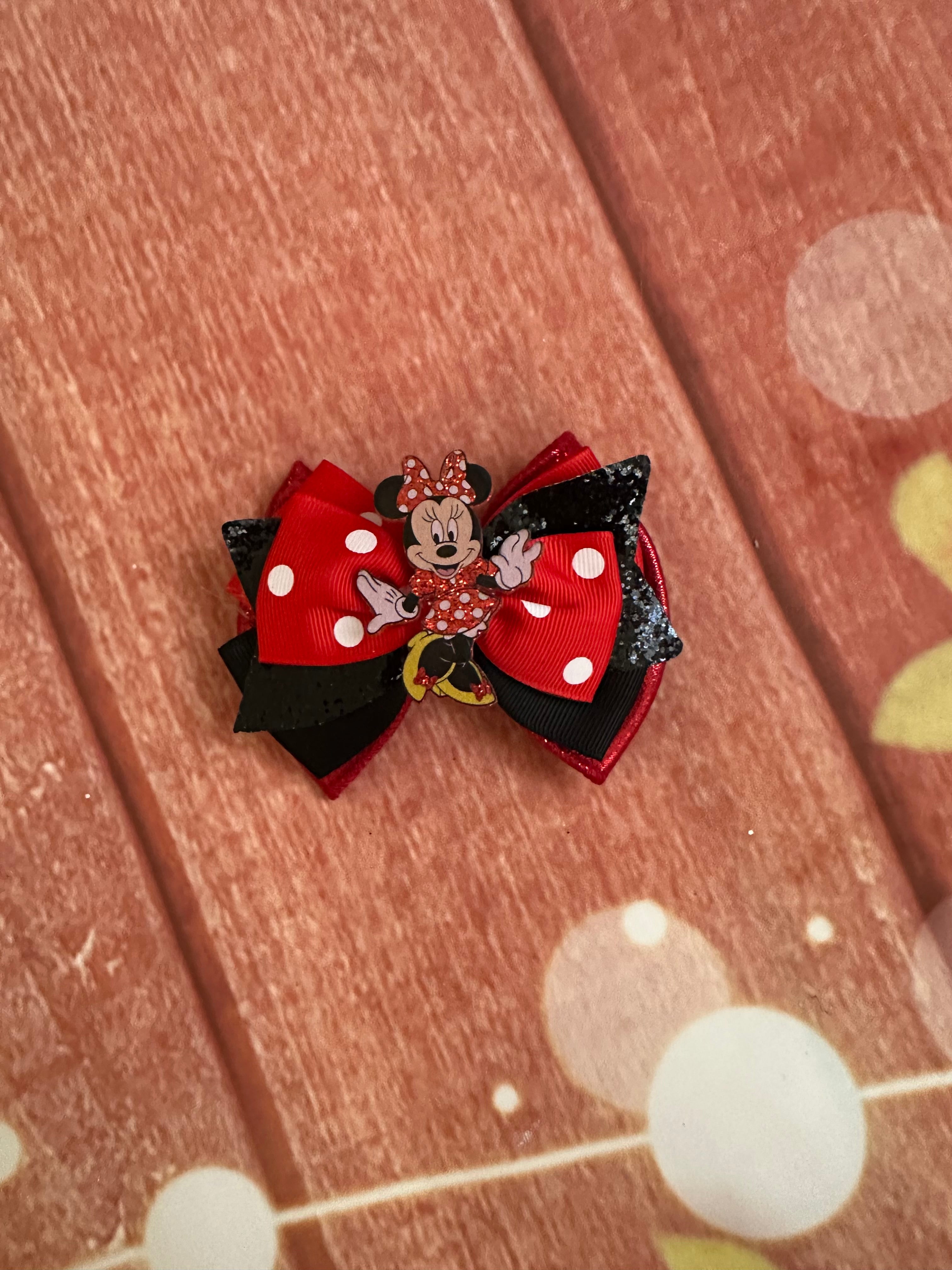 Minnie Mouse piggy hair clip