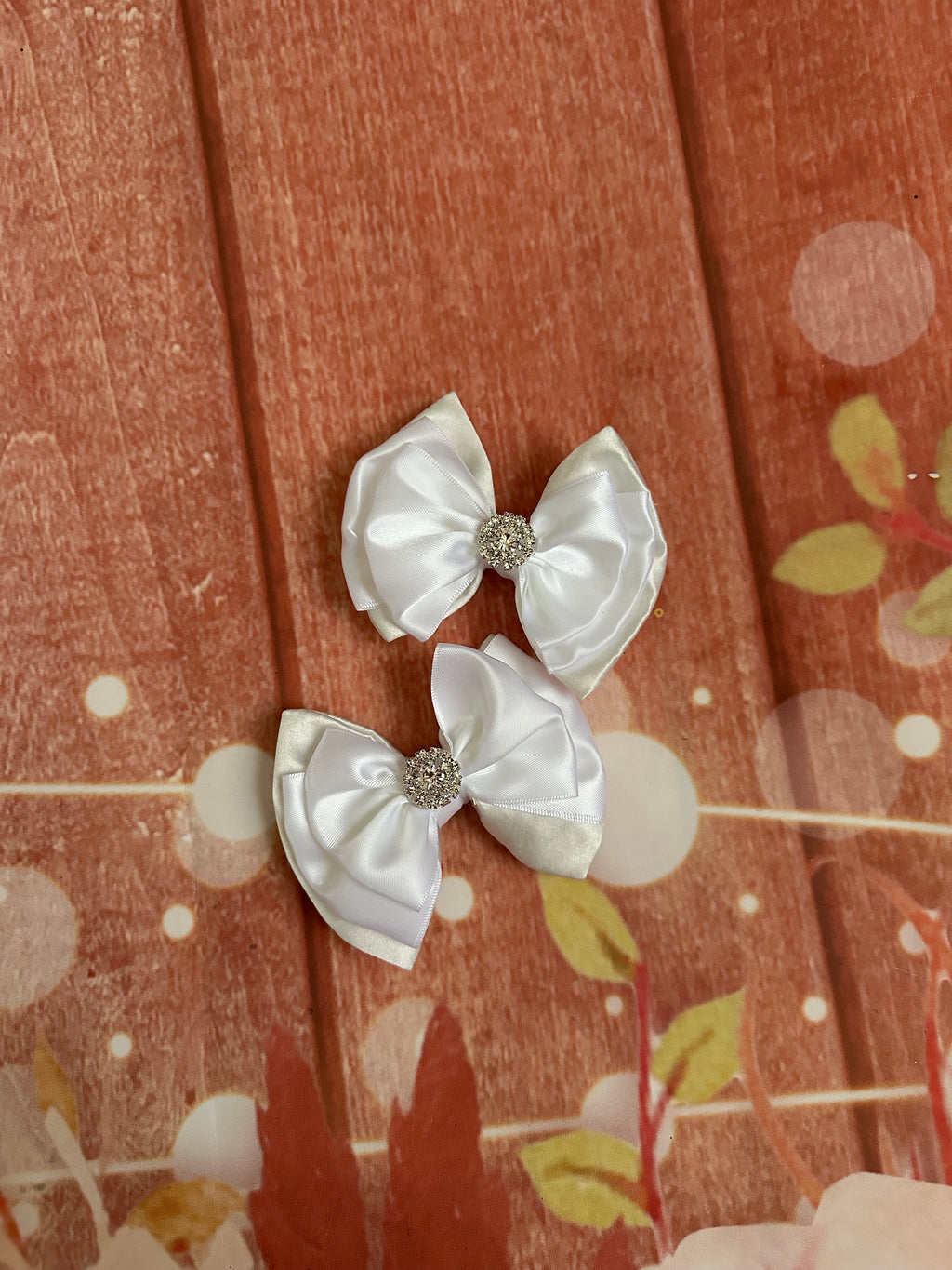 All white piggy clips