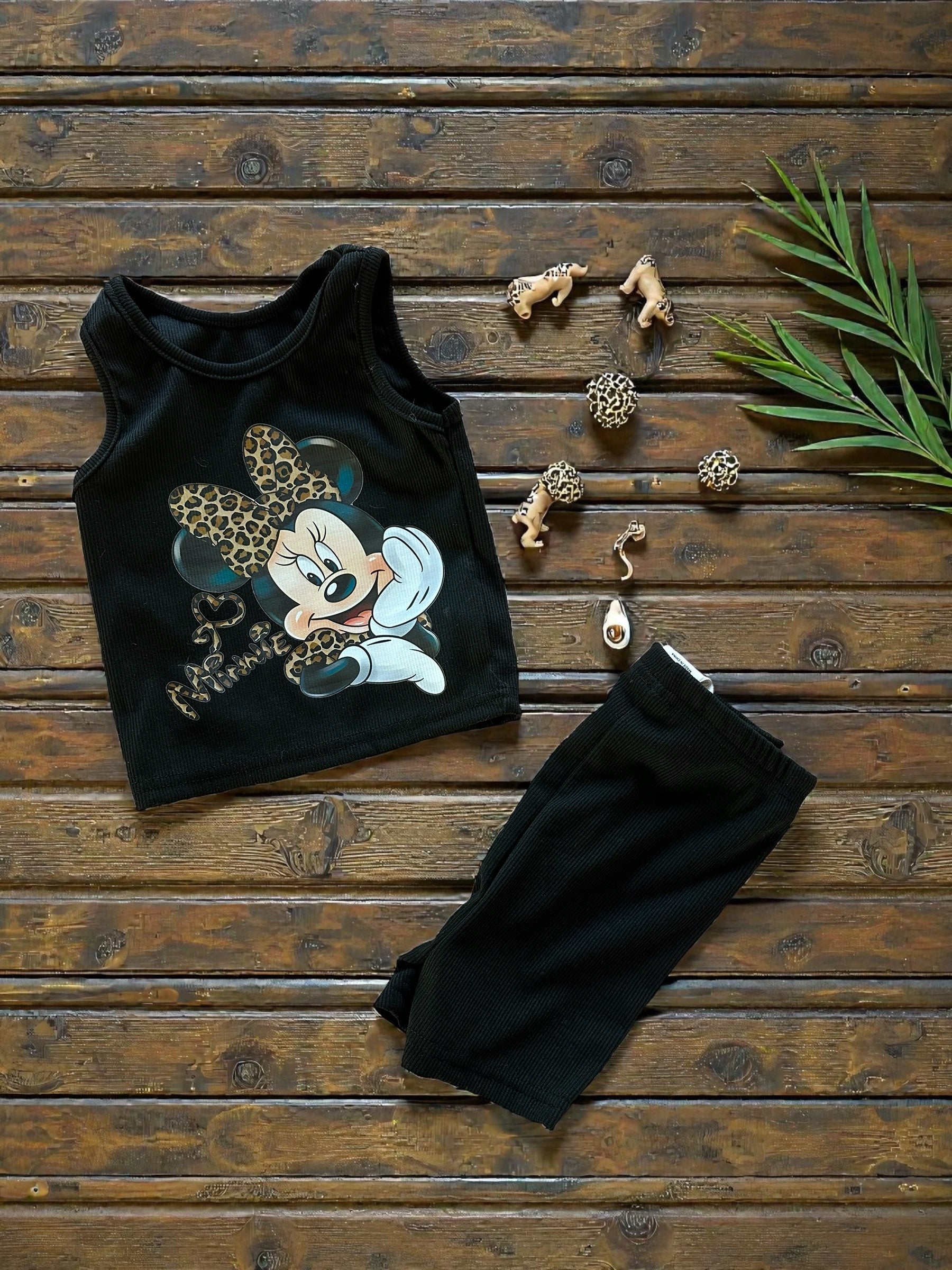 2y safari Minnie Mouse animal kingdom