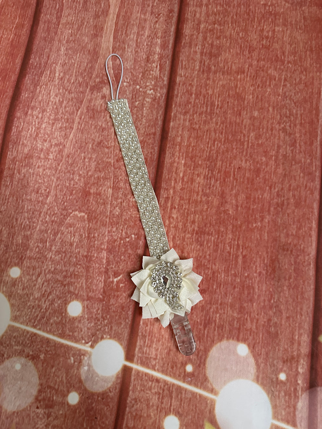 Baby pacifier clip