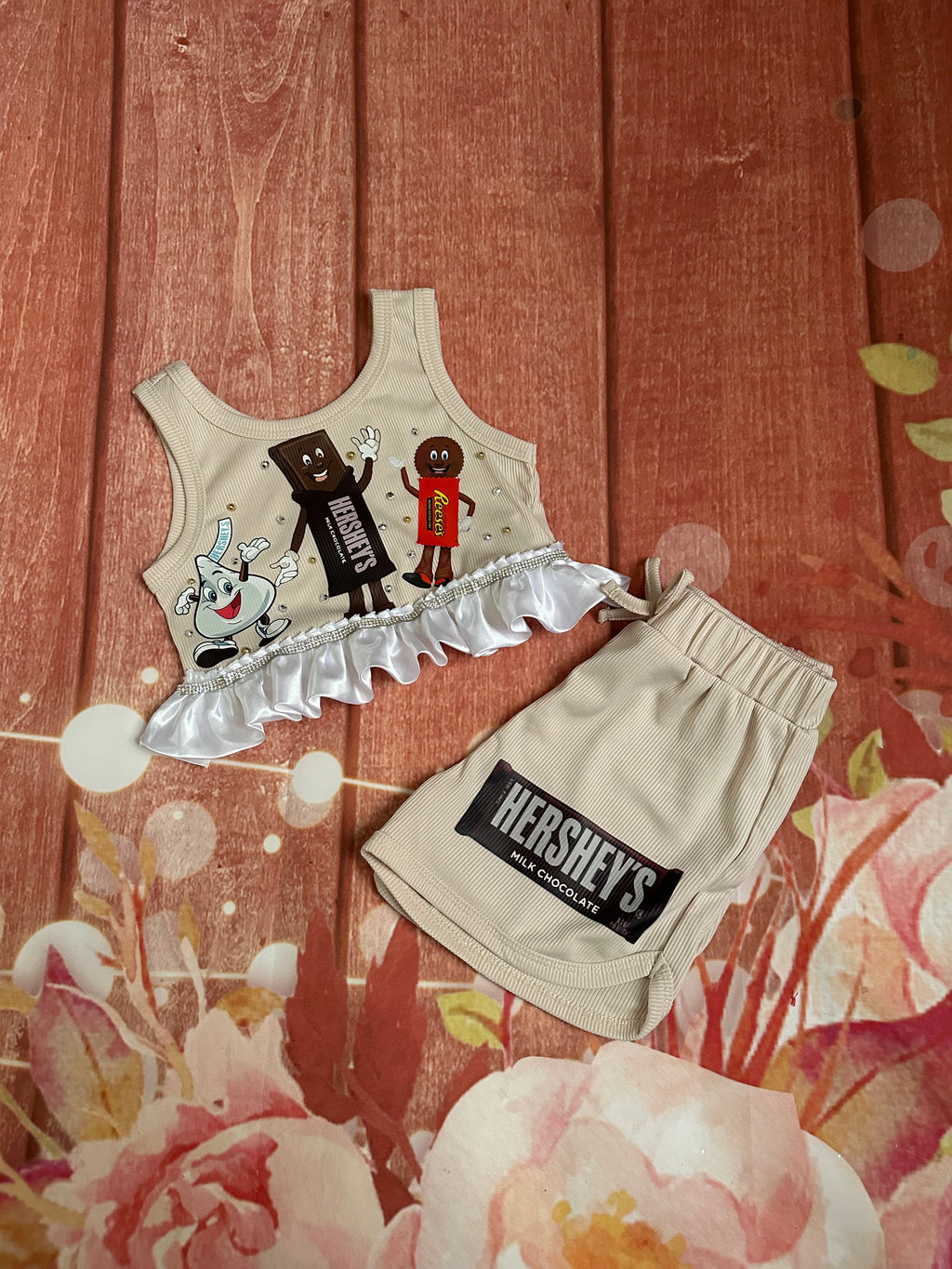 4y Hershey park shorts set