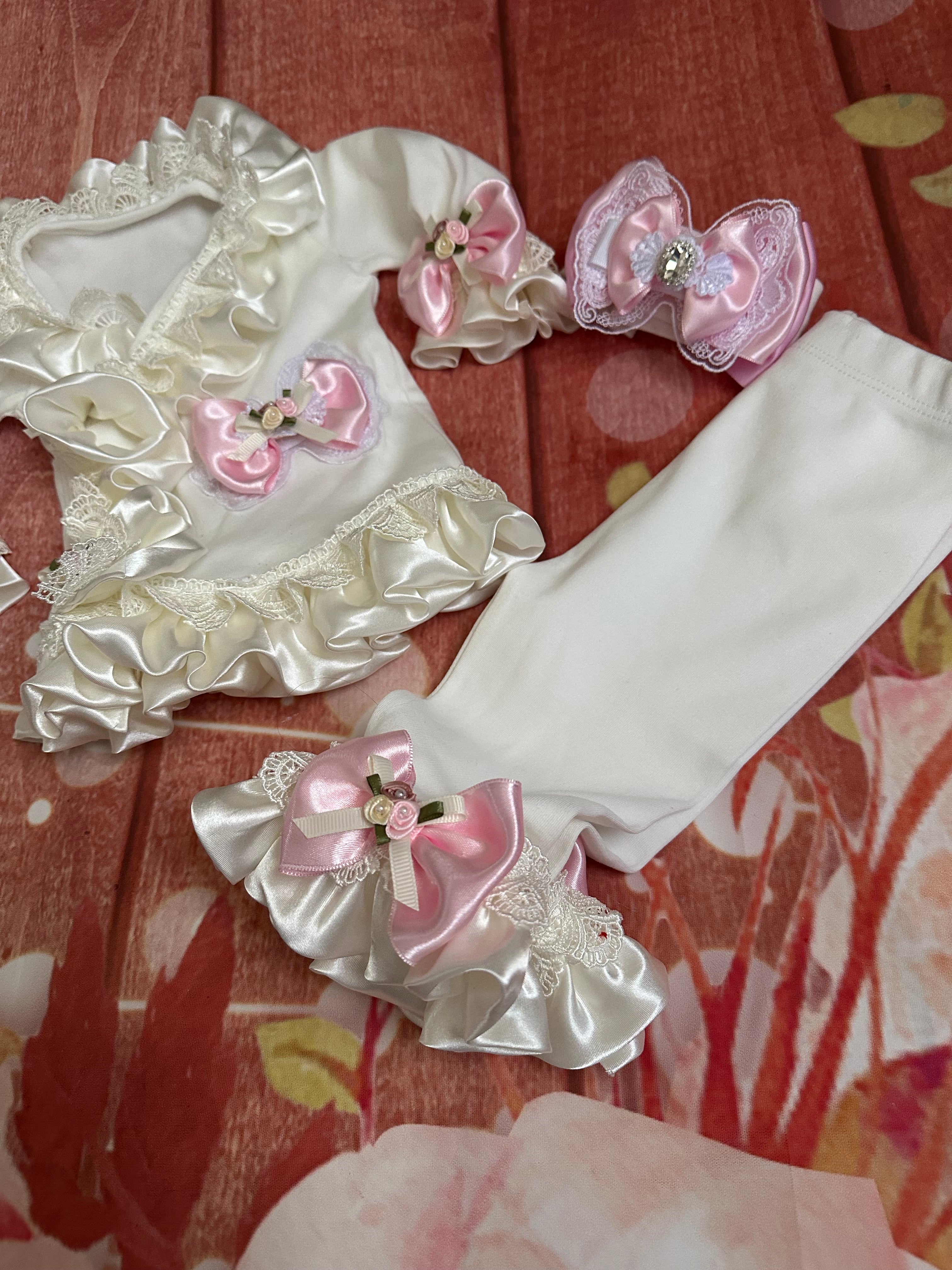 Newborn baby hospital outfit