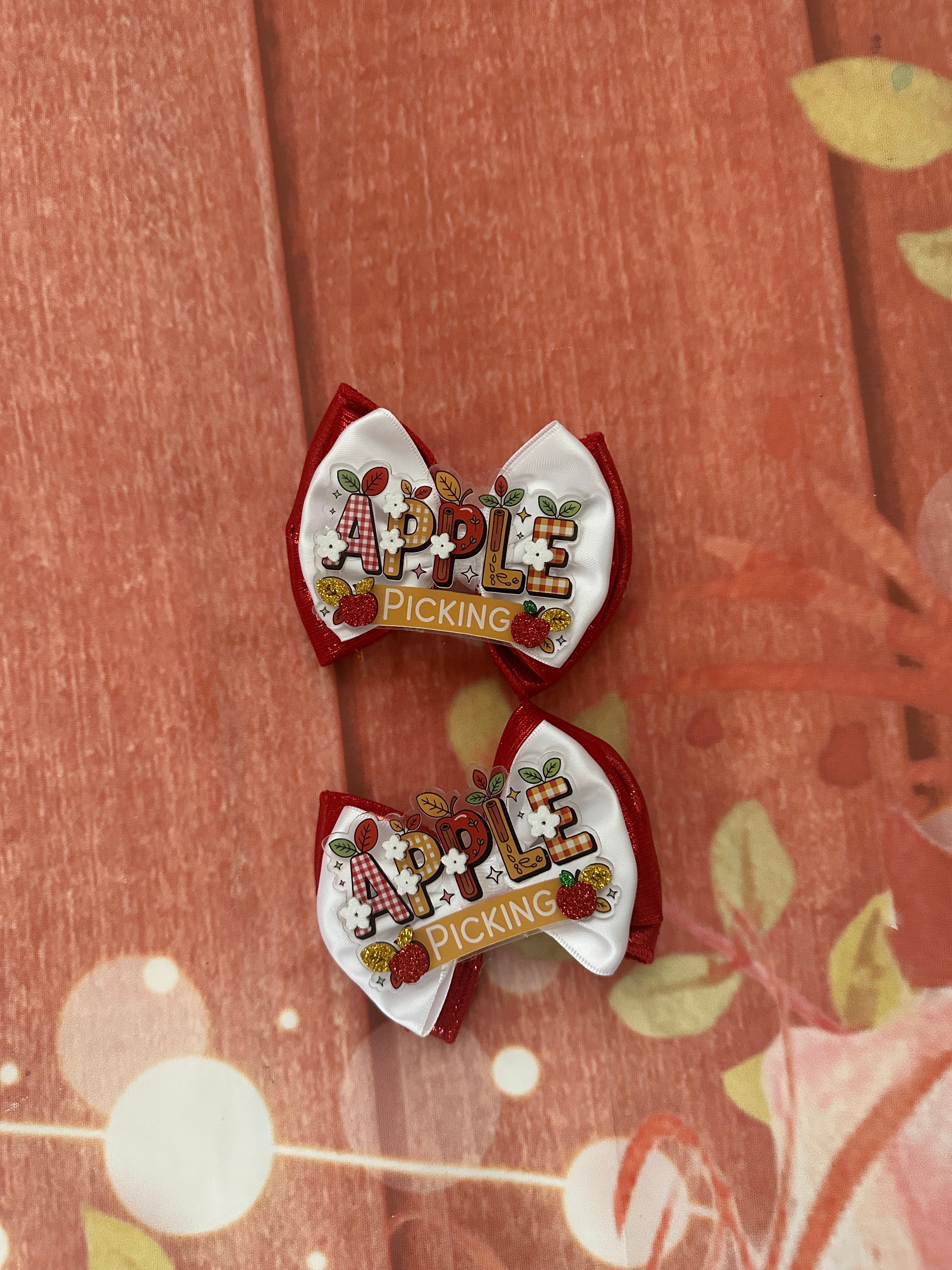 Apple picking hair bow