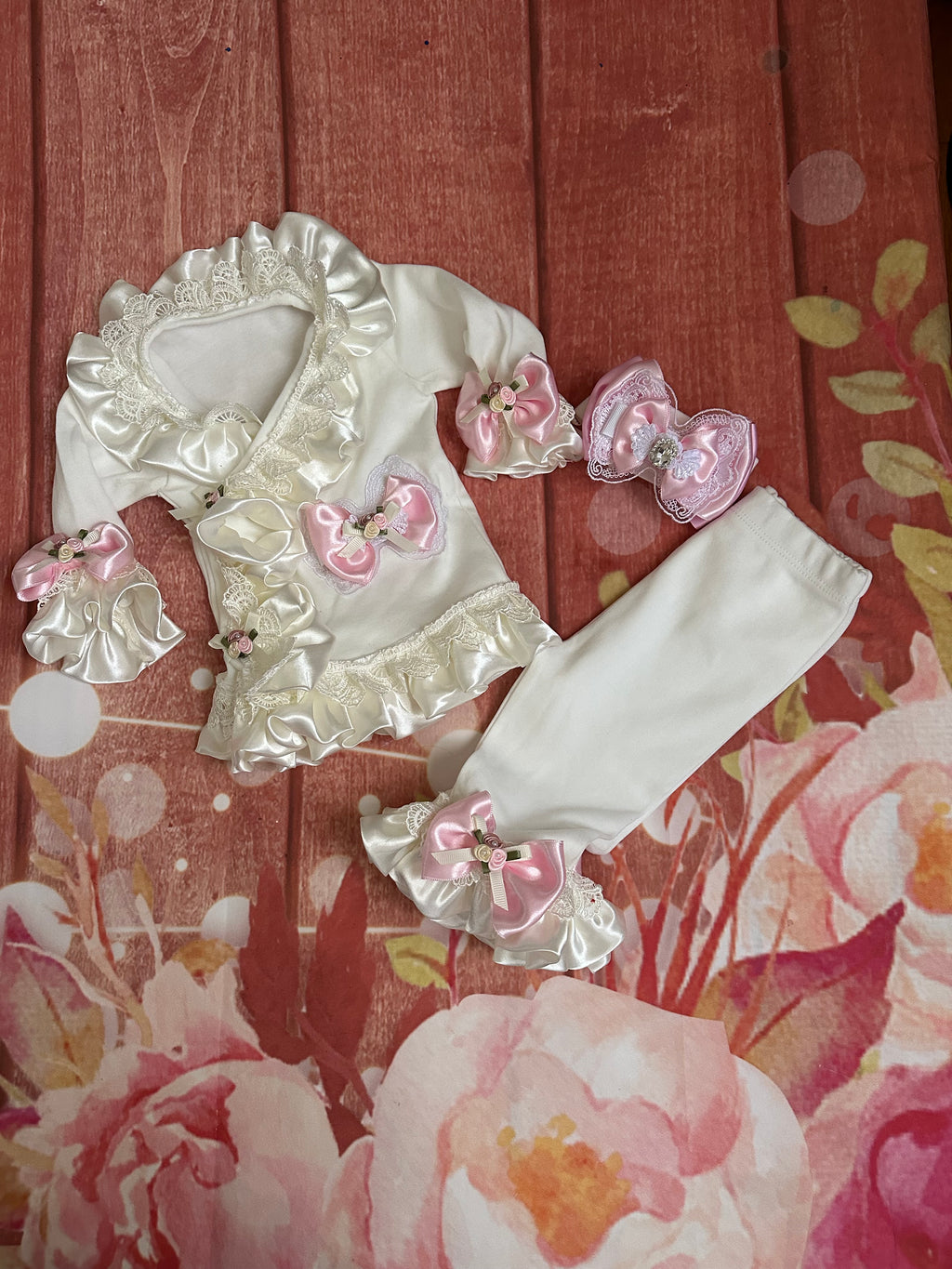0/3 hospital outfit for baby