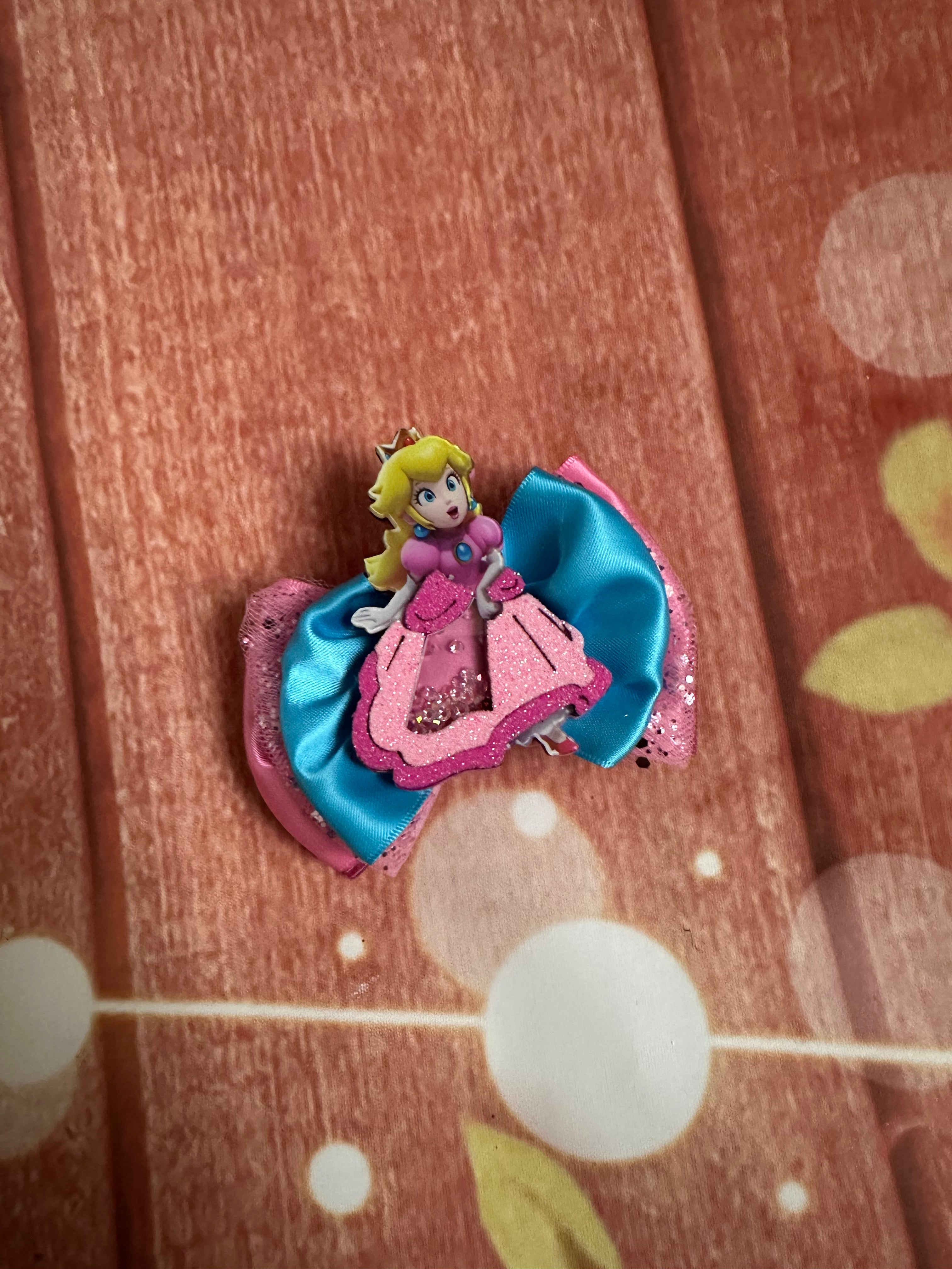 Super Mario peaches piggy size clip