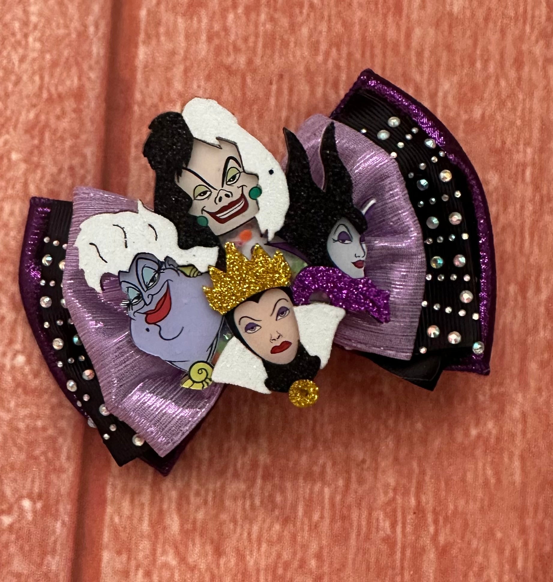 Xl piggy Disney villains clip