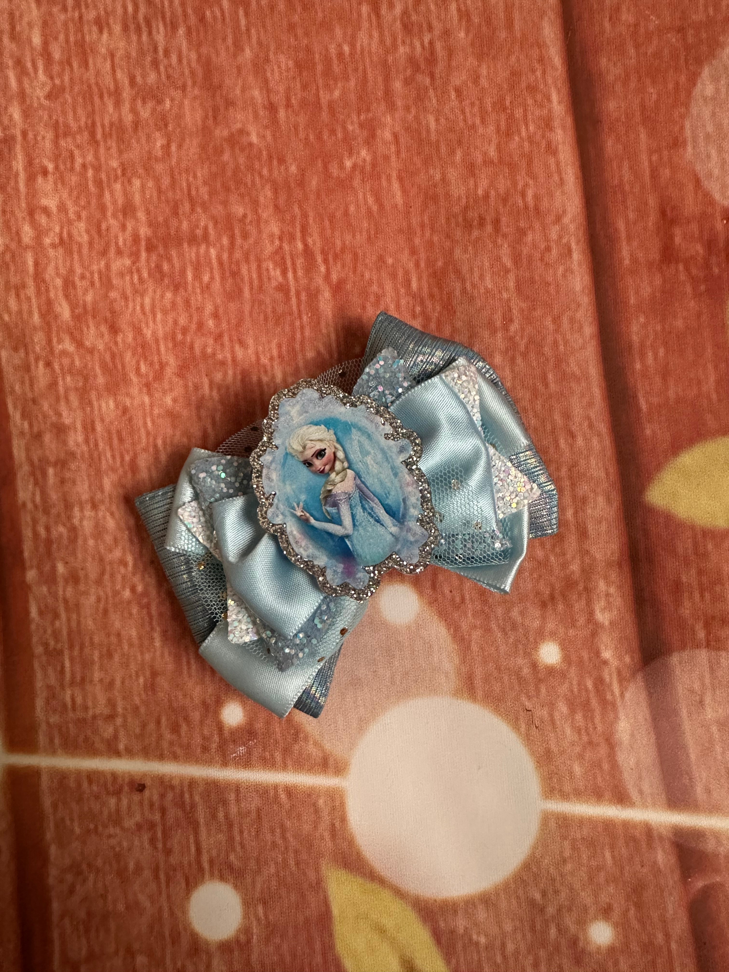 Piggy size Elsa frozen hair clip