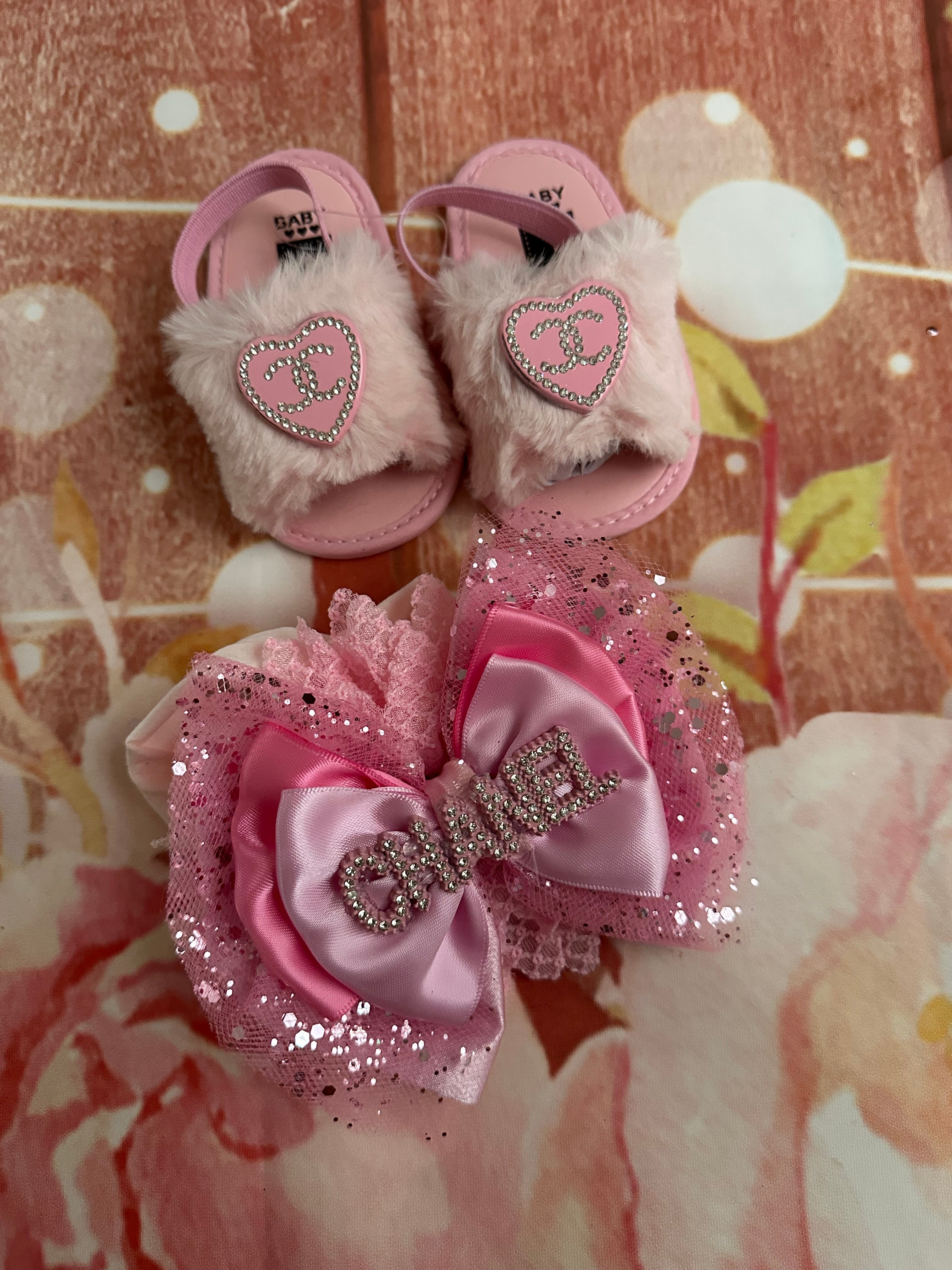 Size 1 baby shoes and headband gift set