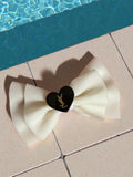 Piggy pool bow