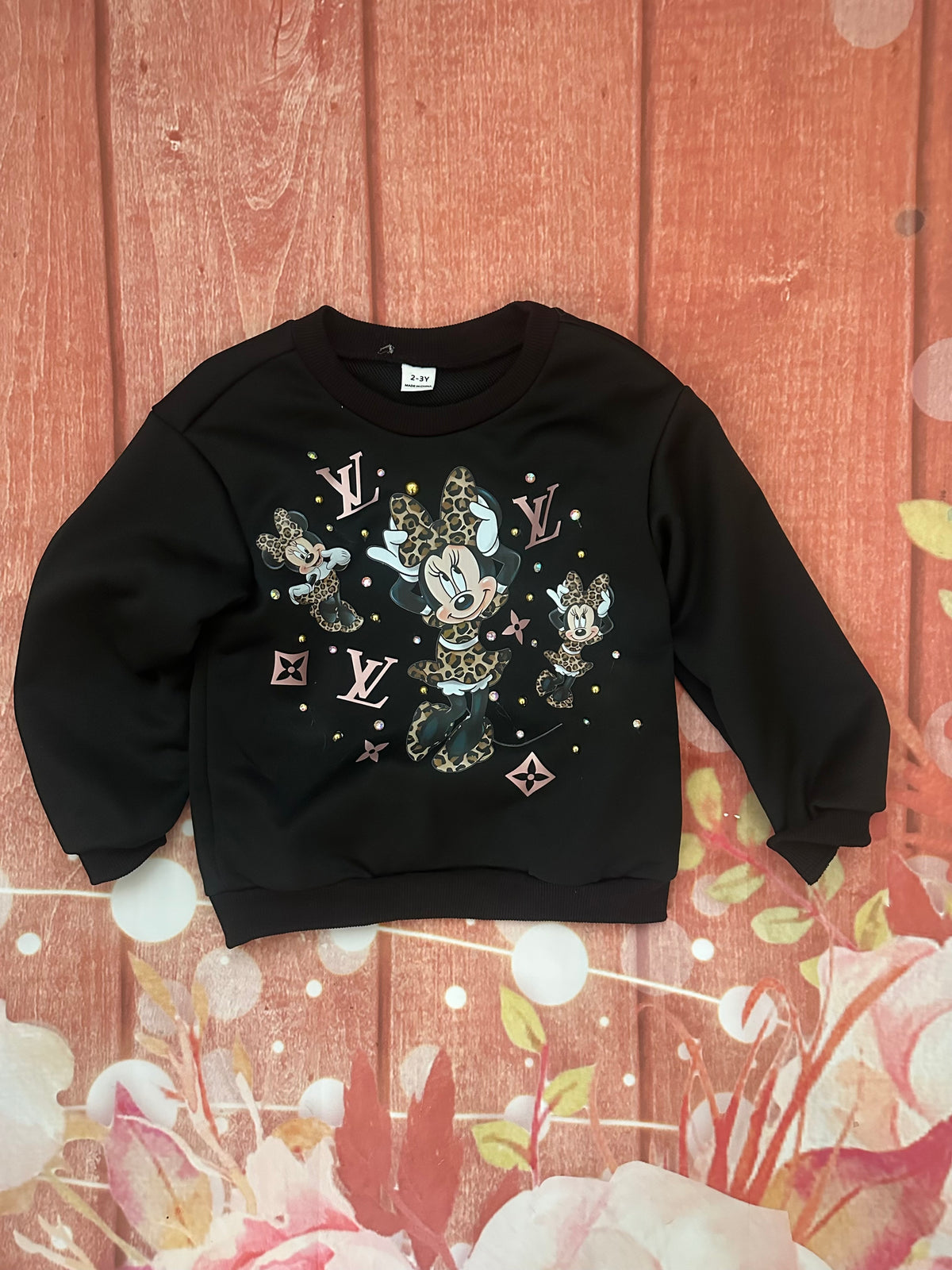 2/3 Minnie Mouse sweatshirt