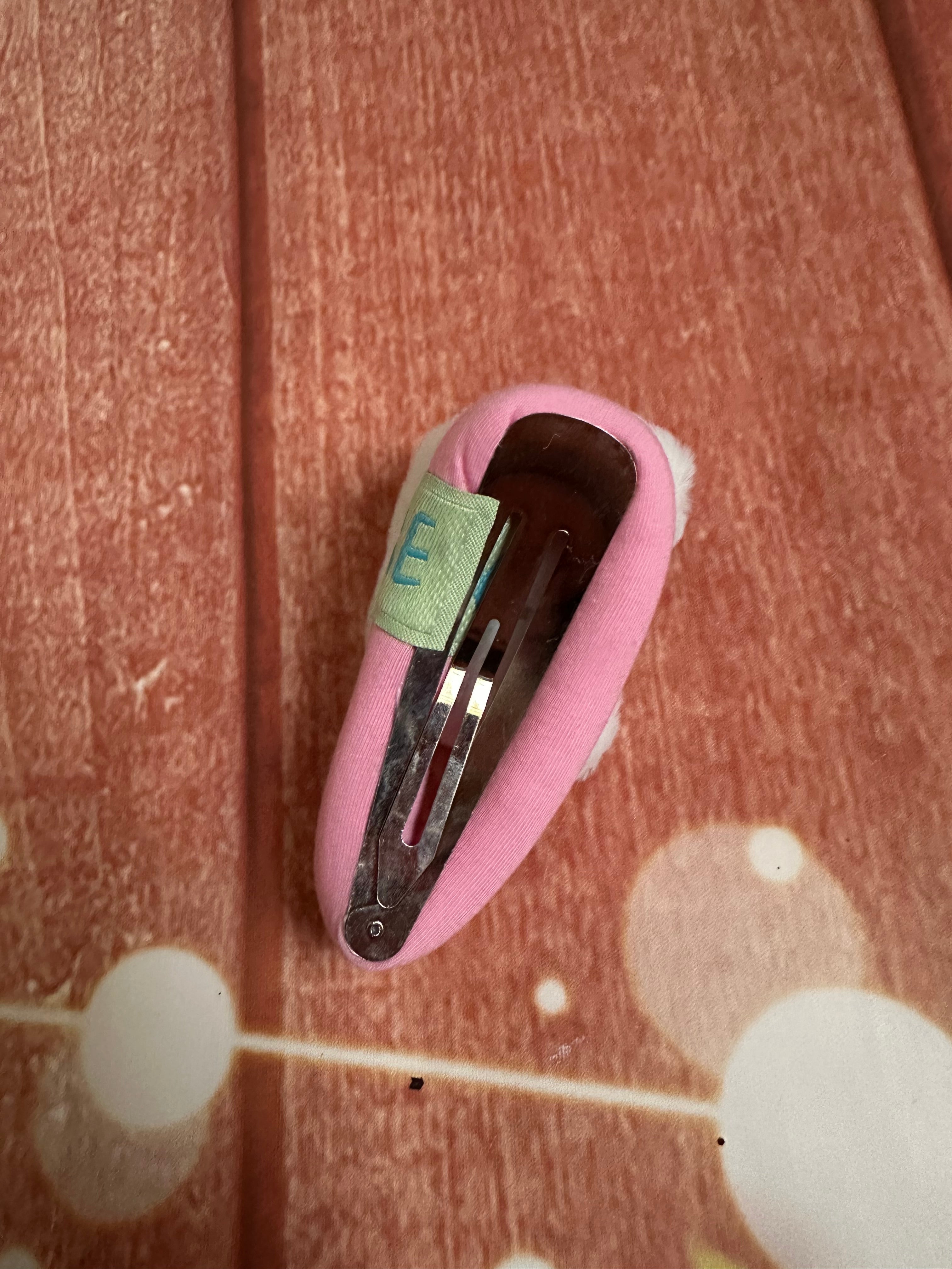 Jumbo soft plushy hello kitty clip