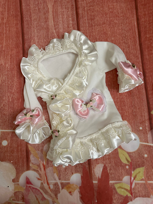 0/3 hospital outfit for baby