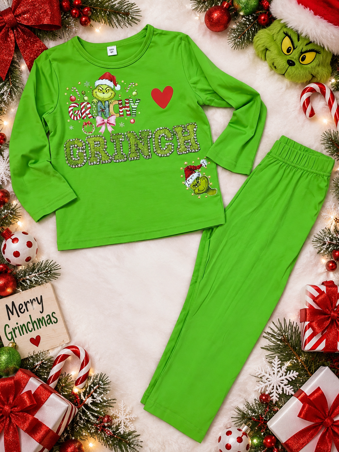 2t grinch lounge set