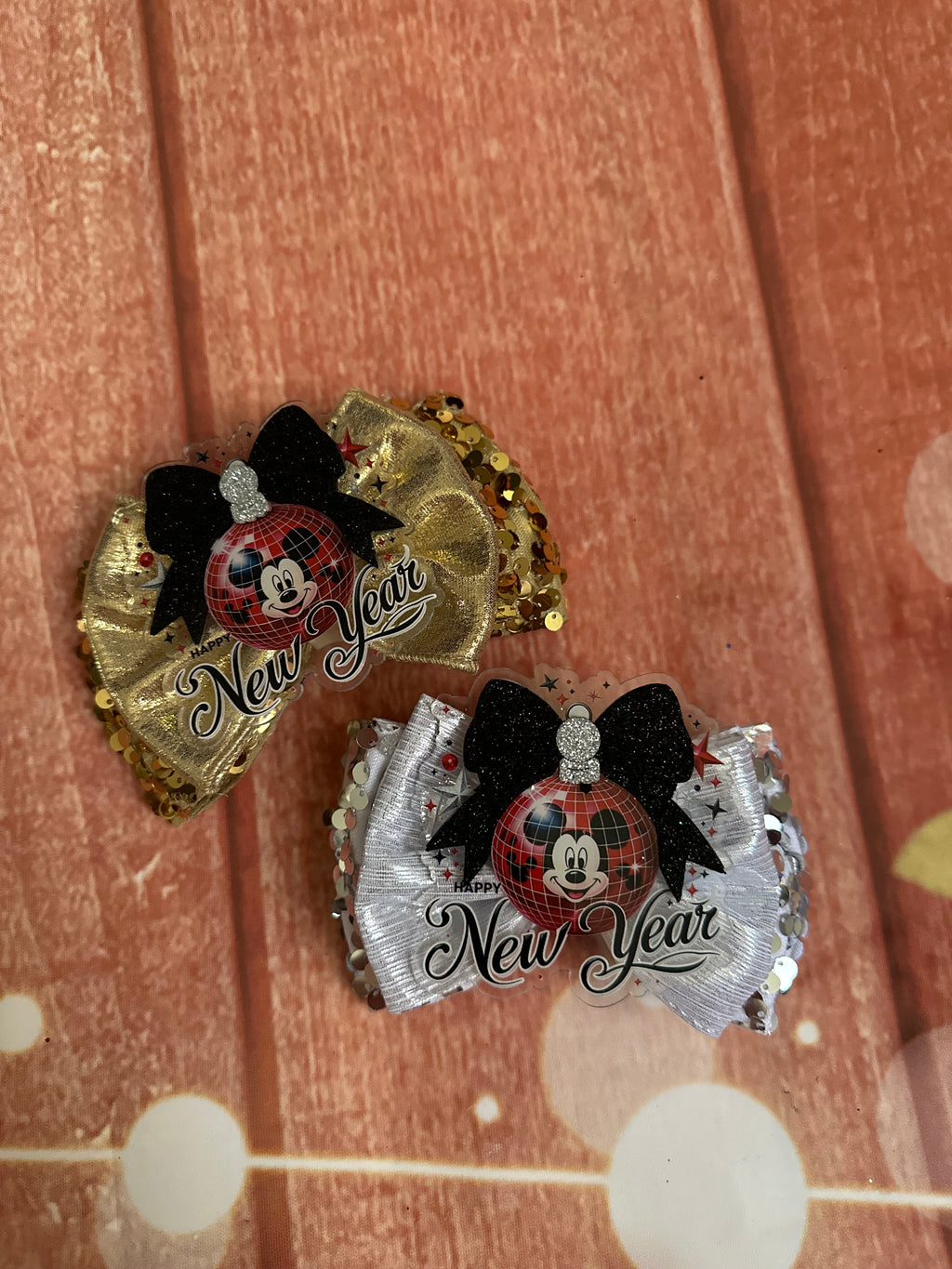 Xl Disney new years bow