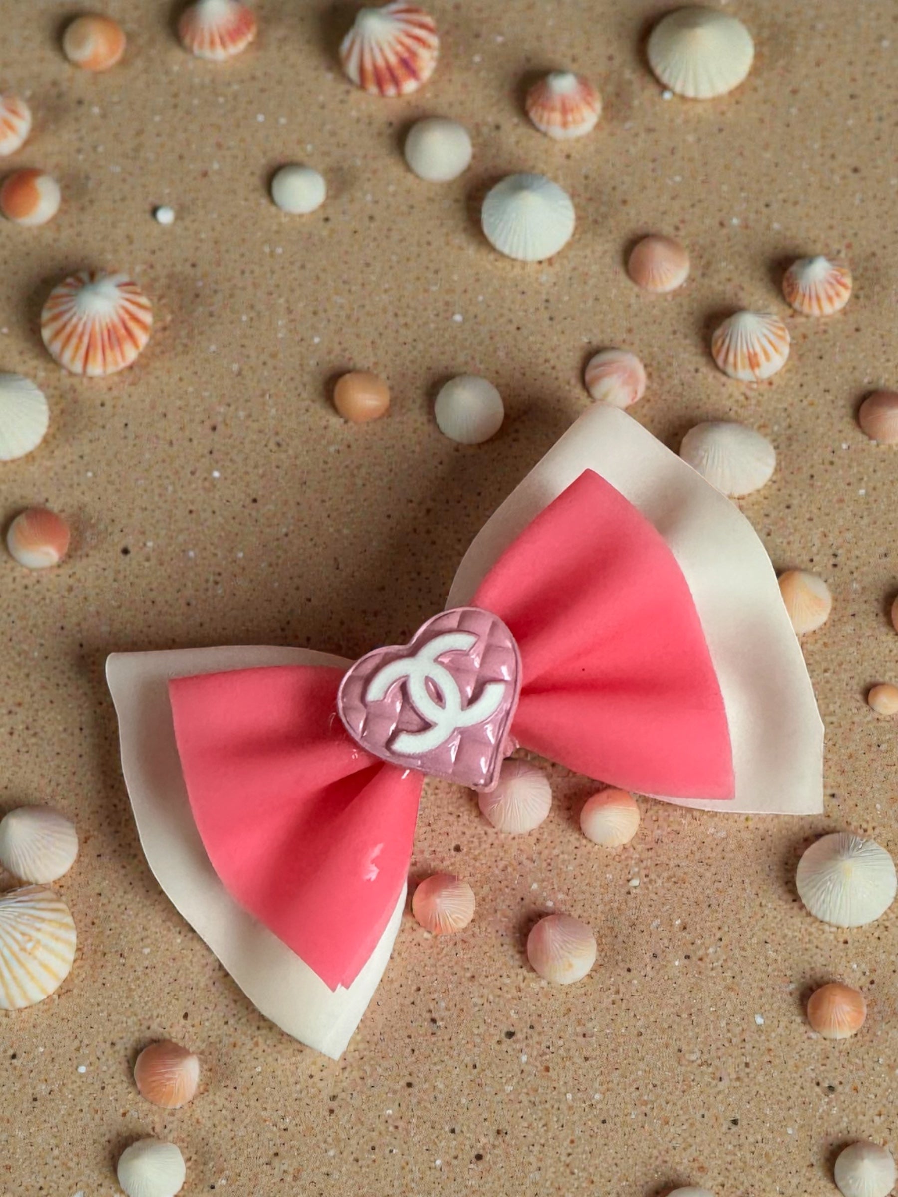 Piggy pool bow