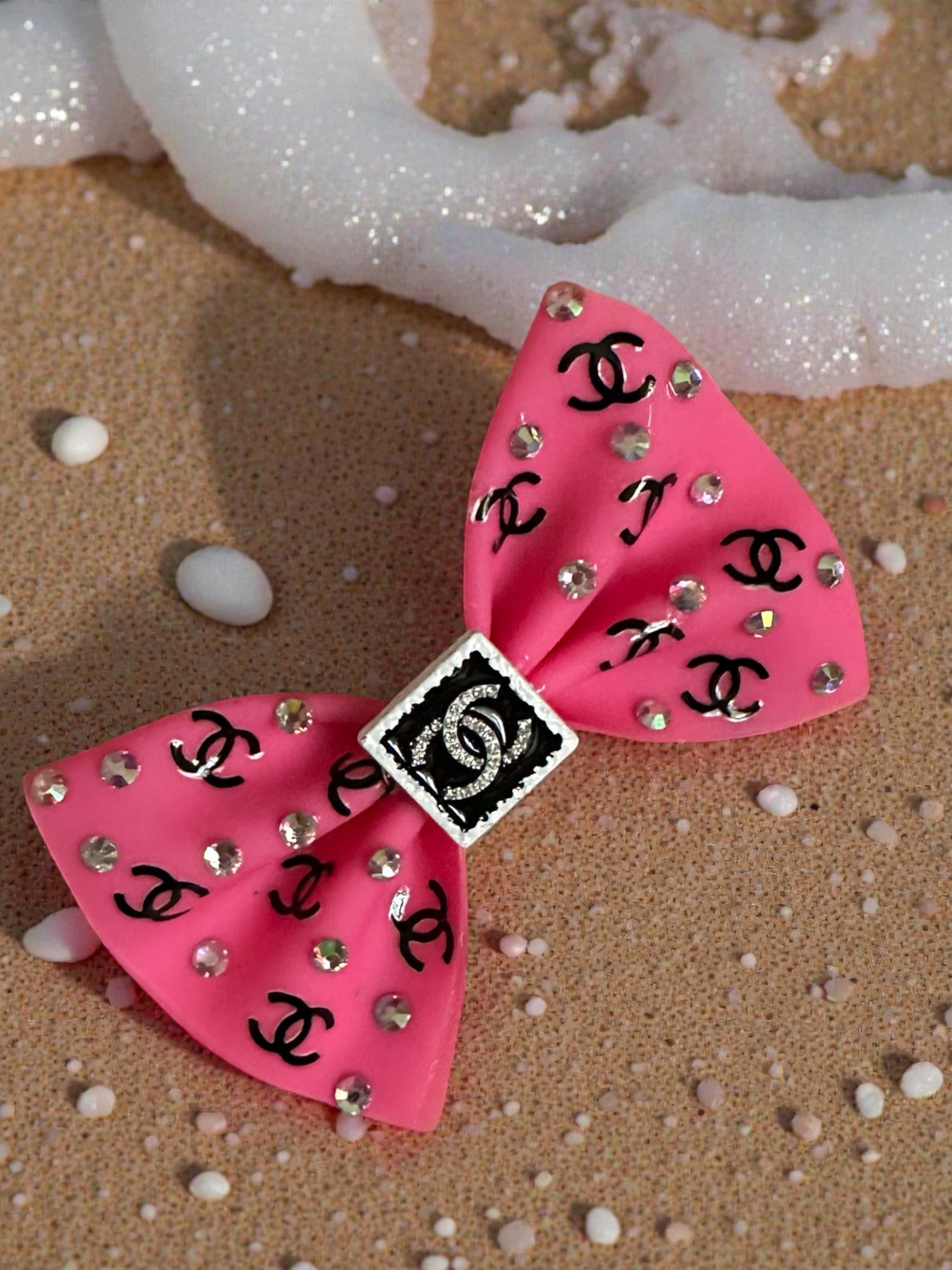 Piggy pool bow