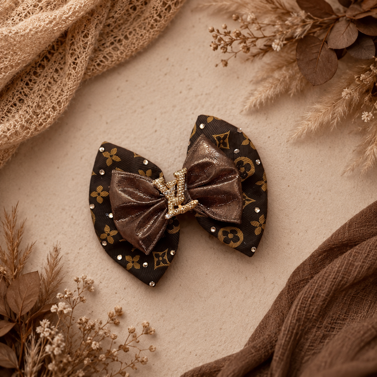 Lv 4 inch hair clip