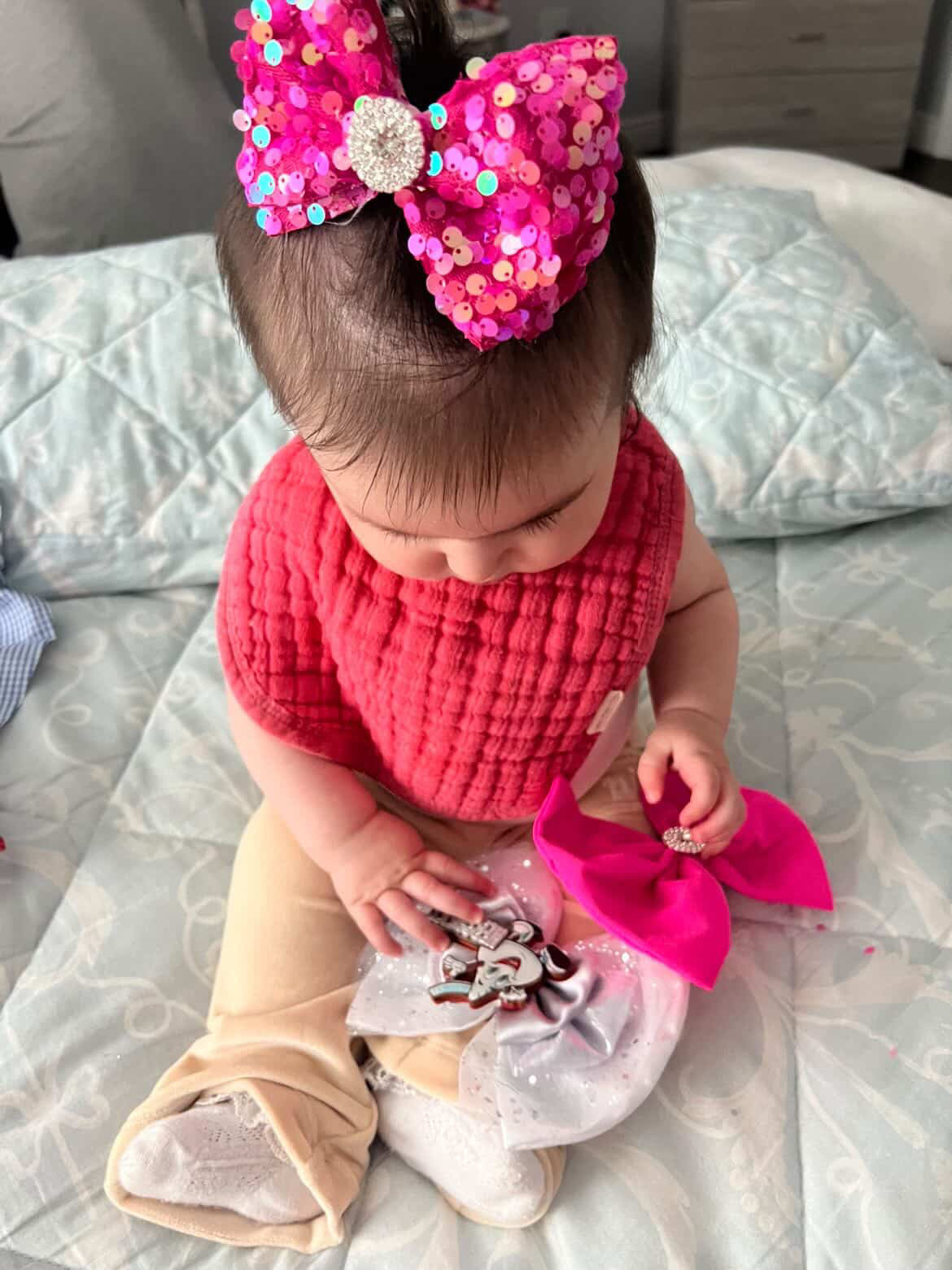 Sequin hair bow piggy size