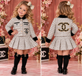 4y Off white suit with hair clip
