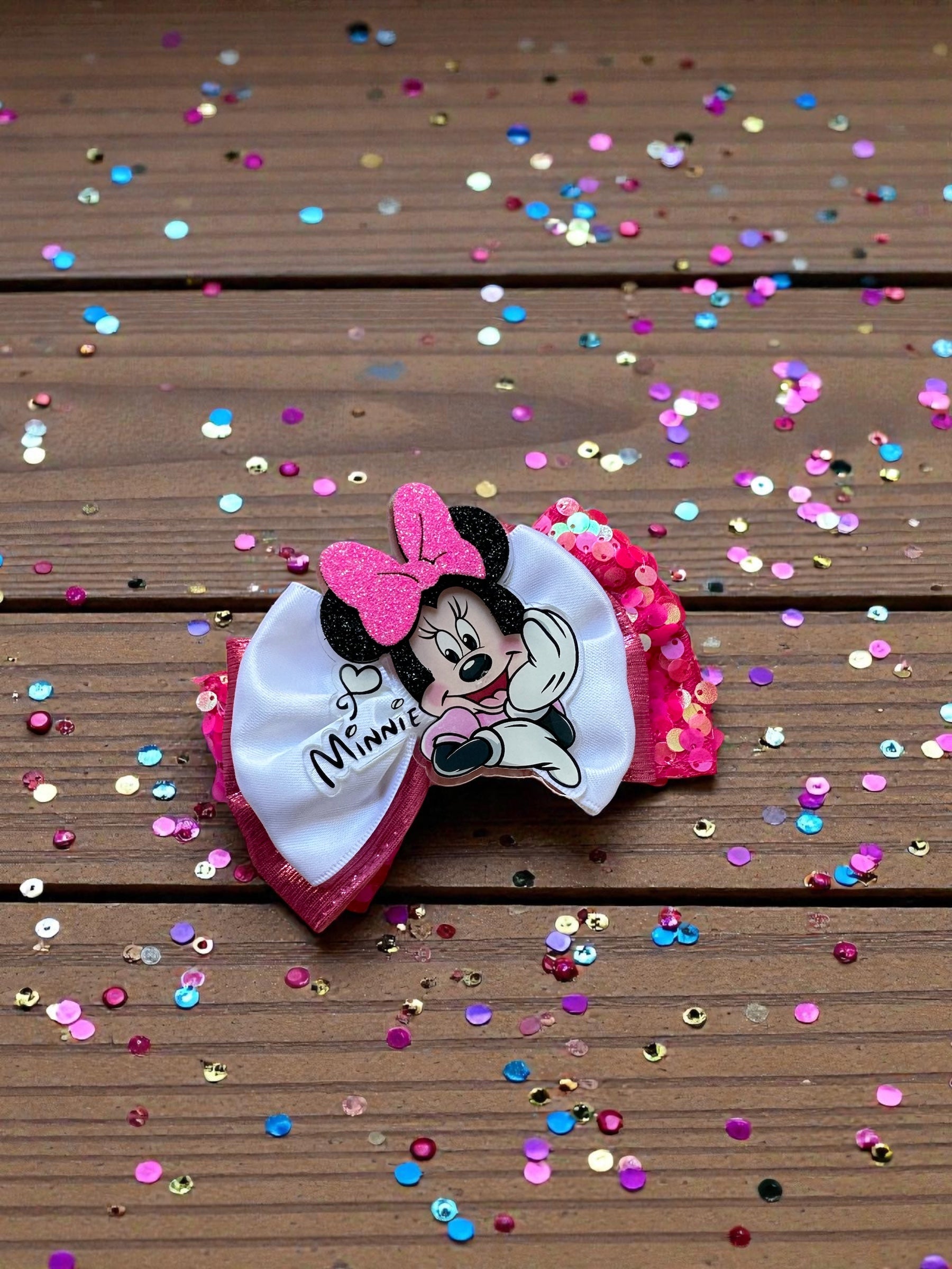 Xl piggy Minnie Mouse bow