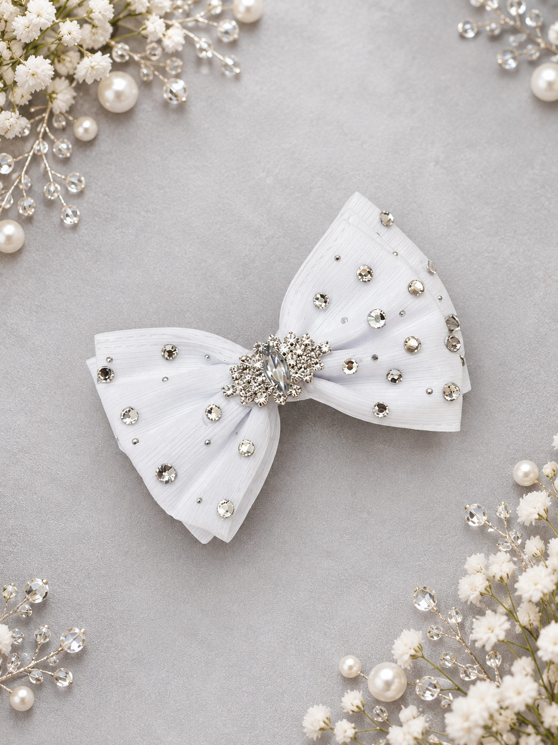White piggy size clip