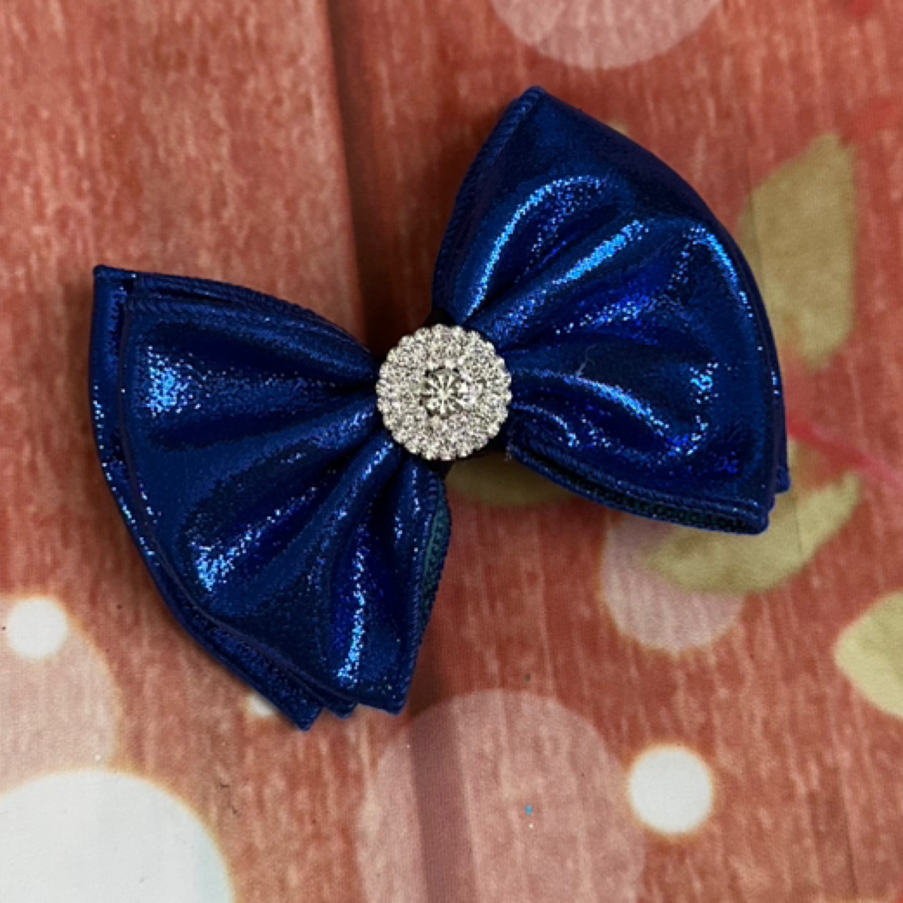 XL piggy size blue clip