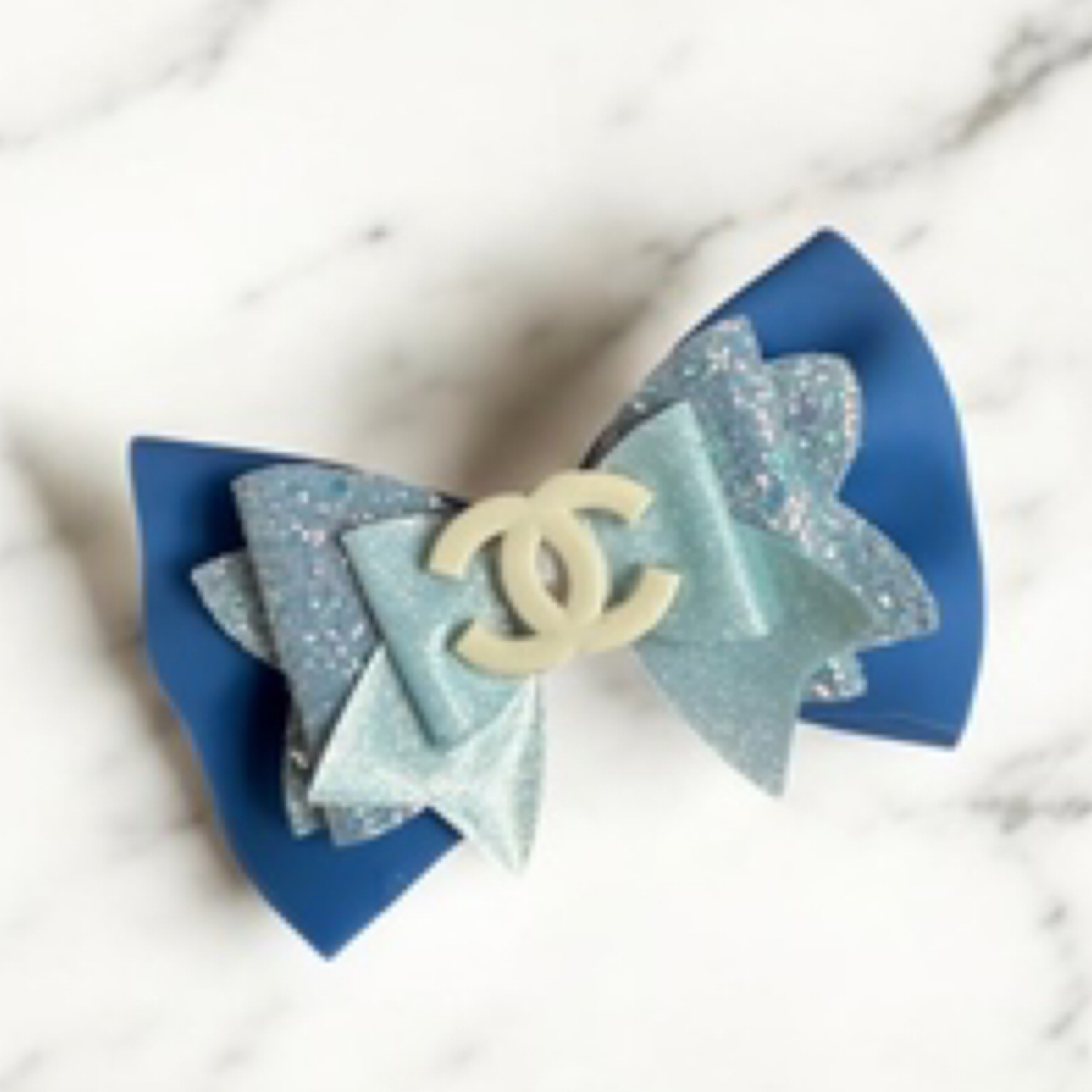 Piggy size pool bow