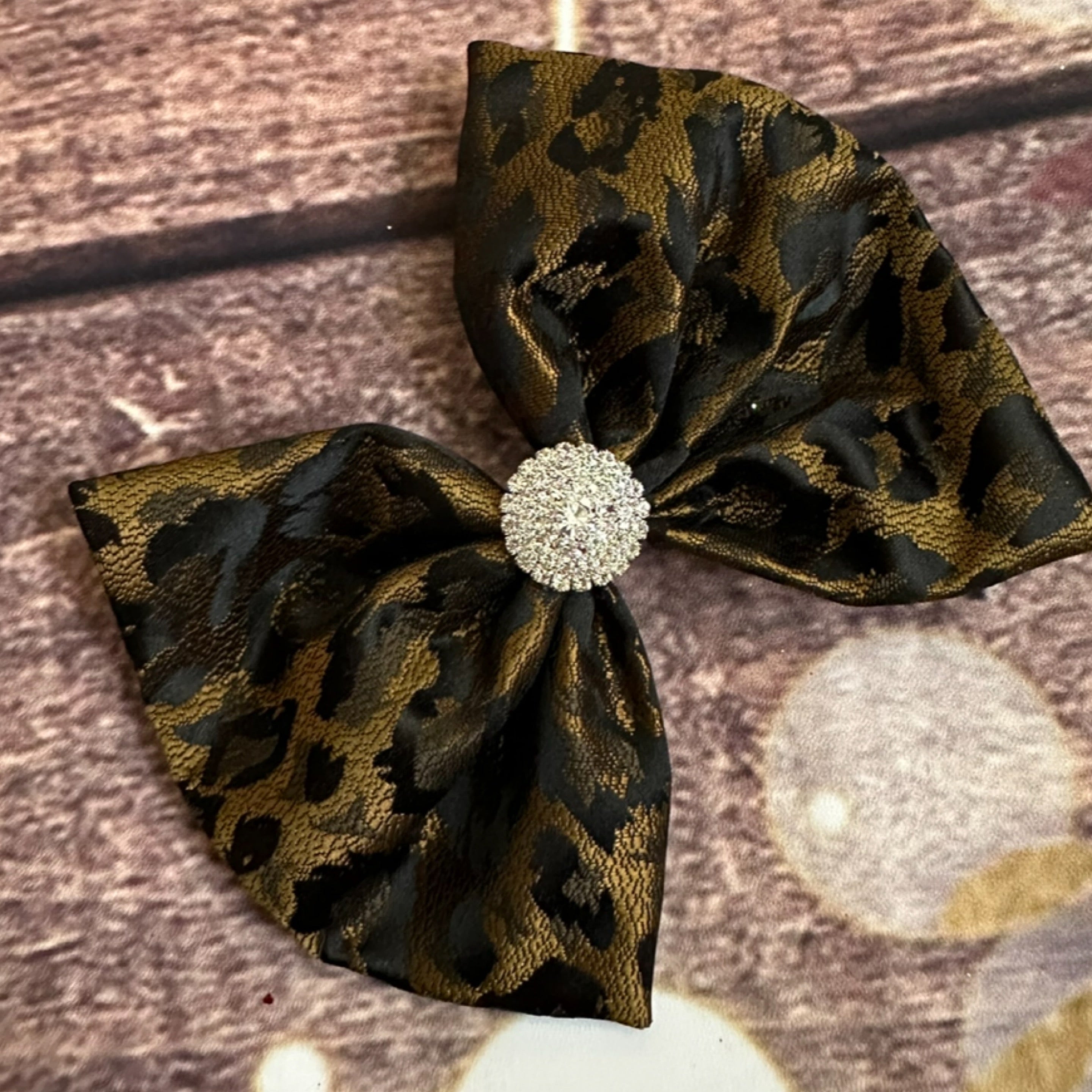 Leopard hair bow