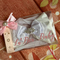 White liquid sayin 6 inch gift set bow
