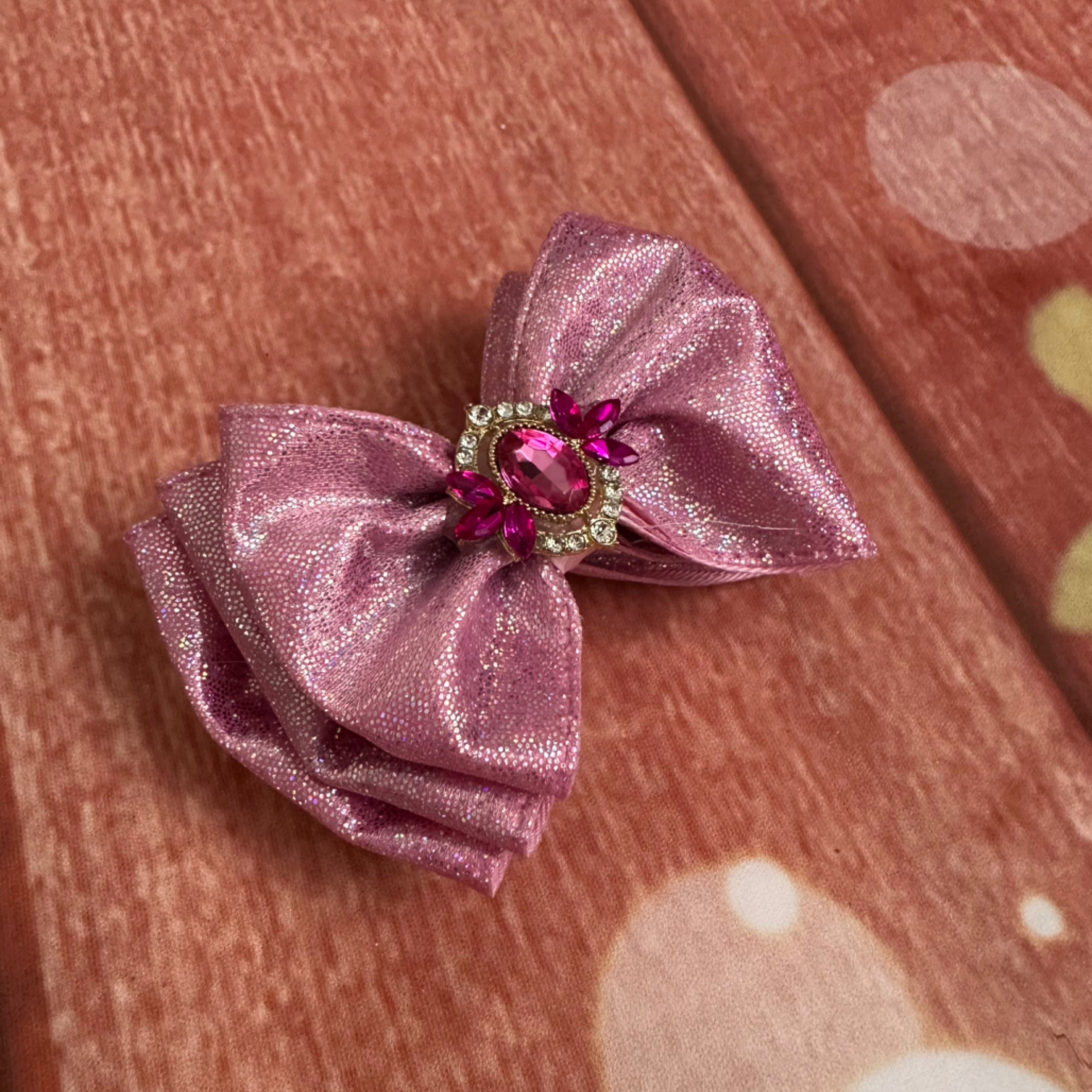 Pink shimmer piggy clip