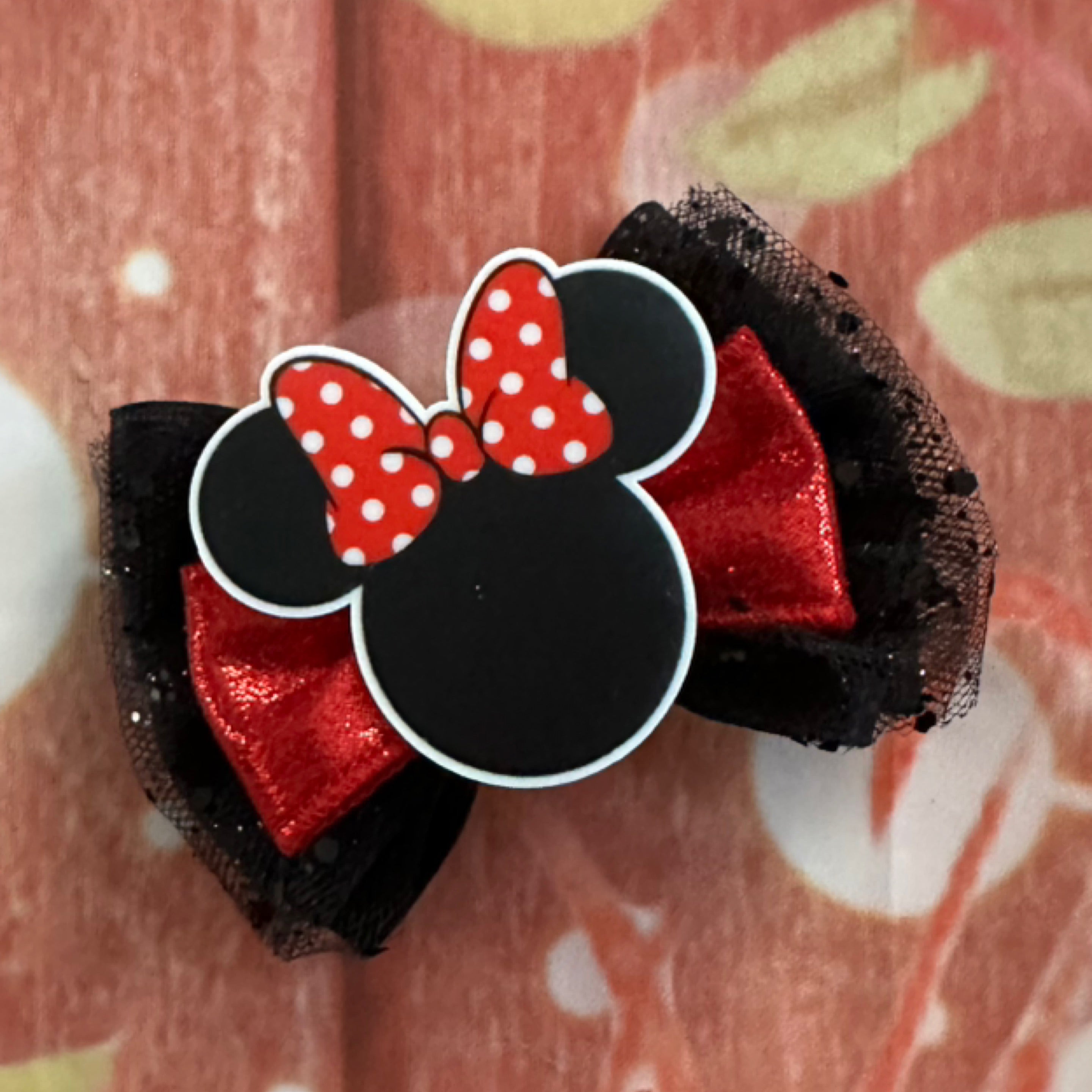Piggy Minnie Mouse head clip