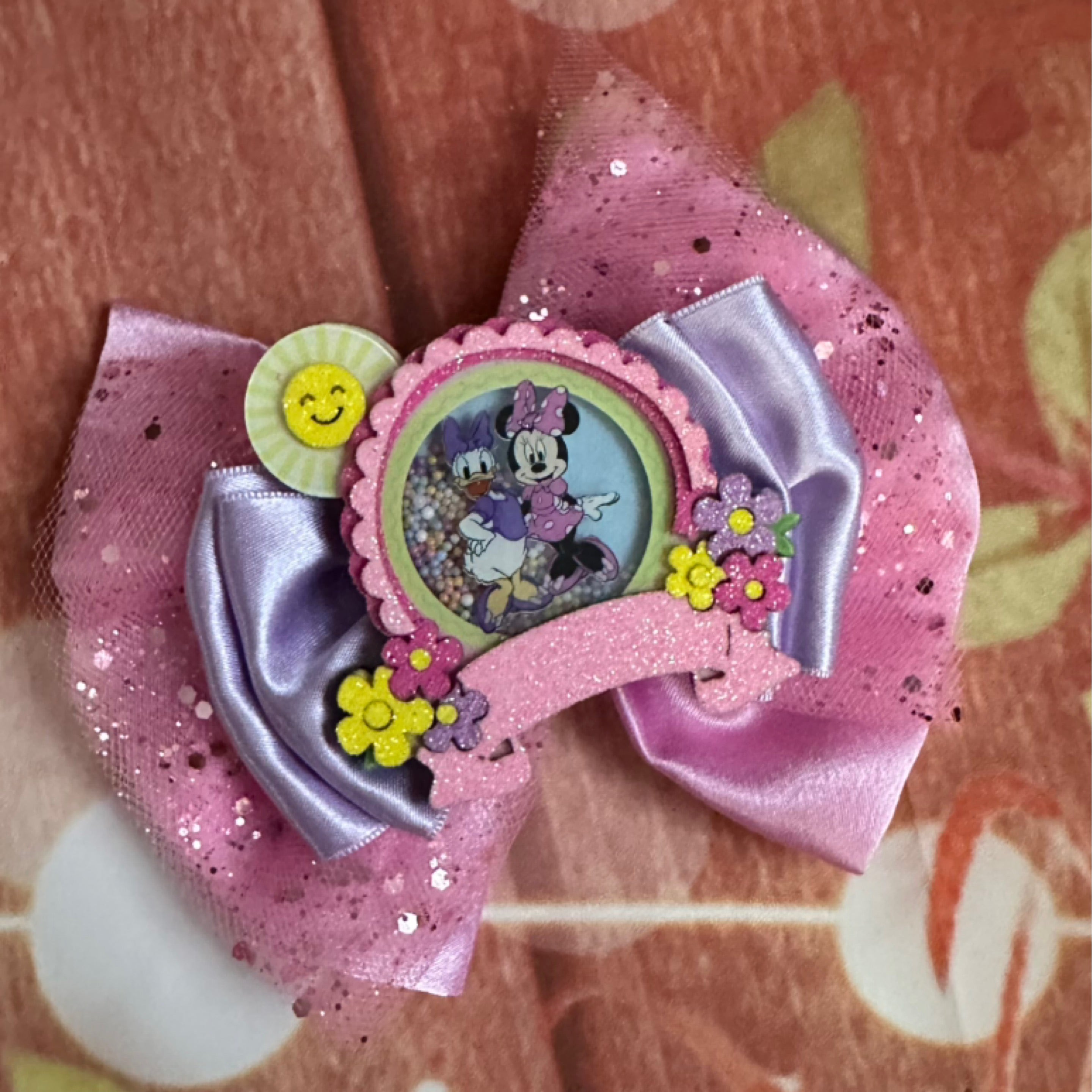 6 inch Minnie and Daisy bow