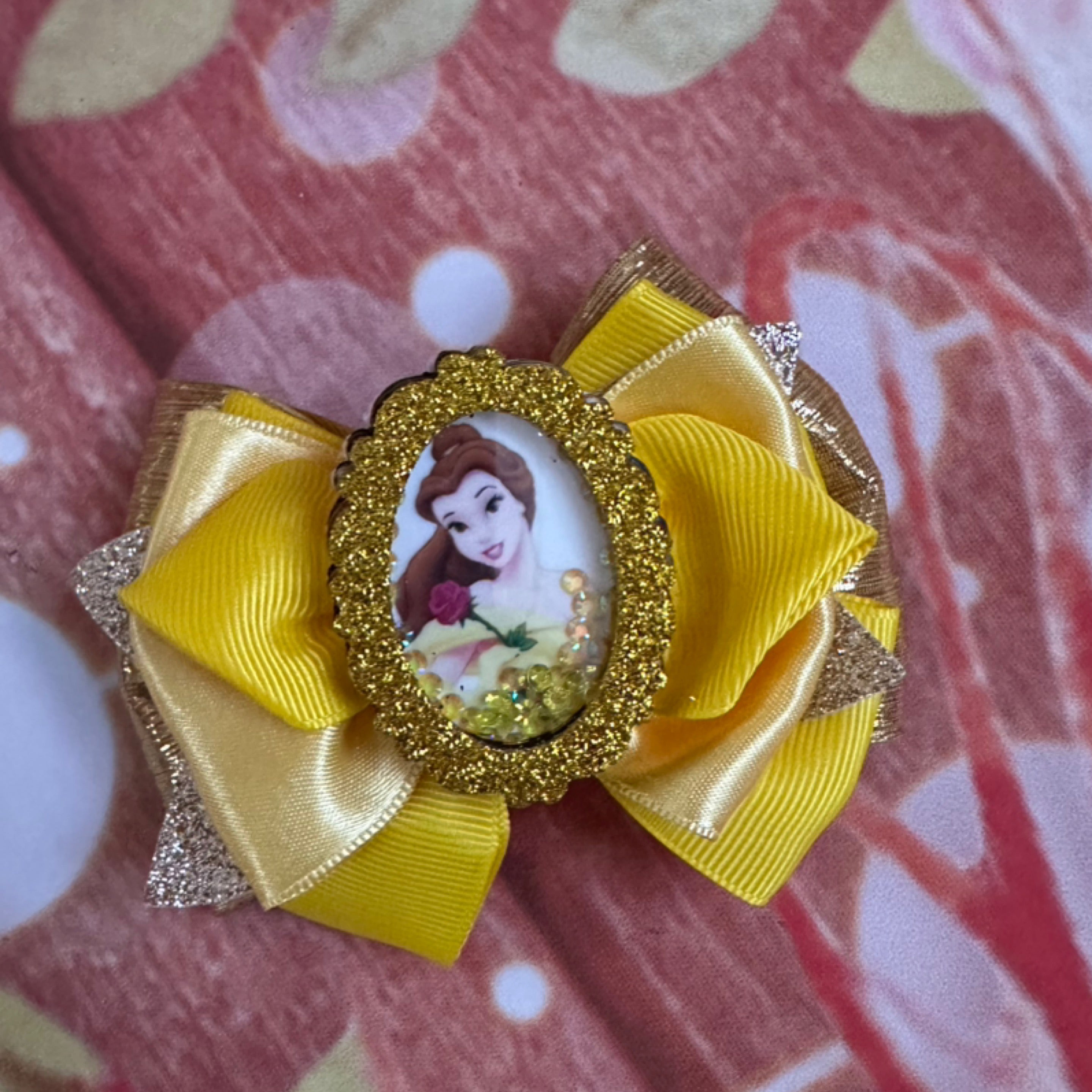 Belle piggy clip