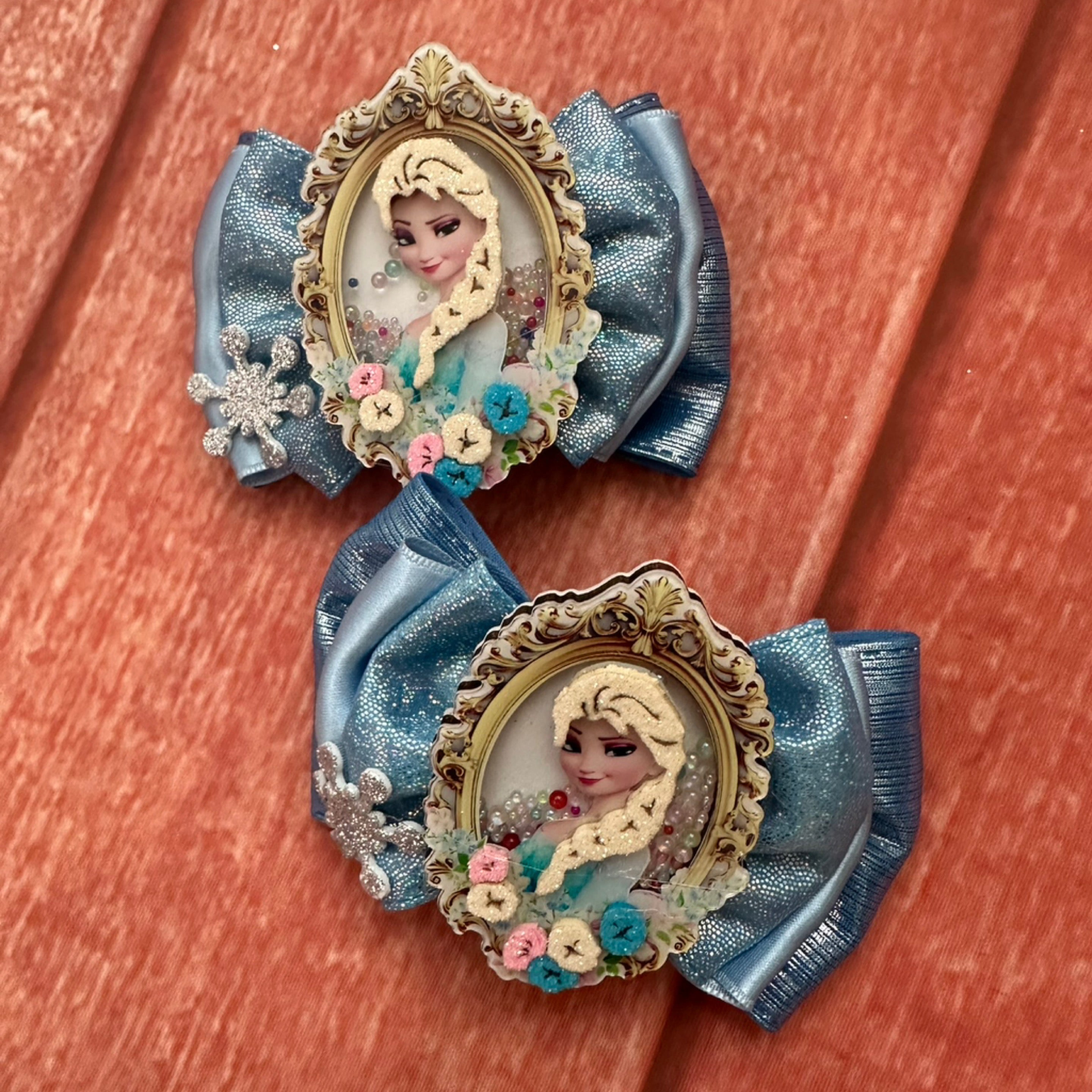 Elsa piggy size bow