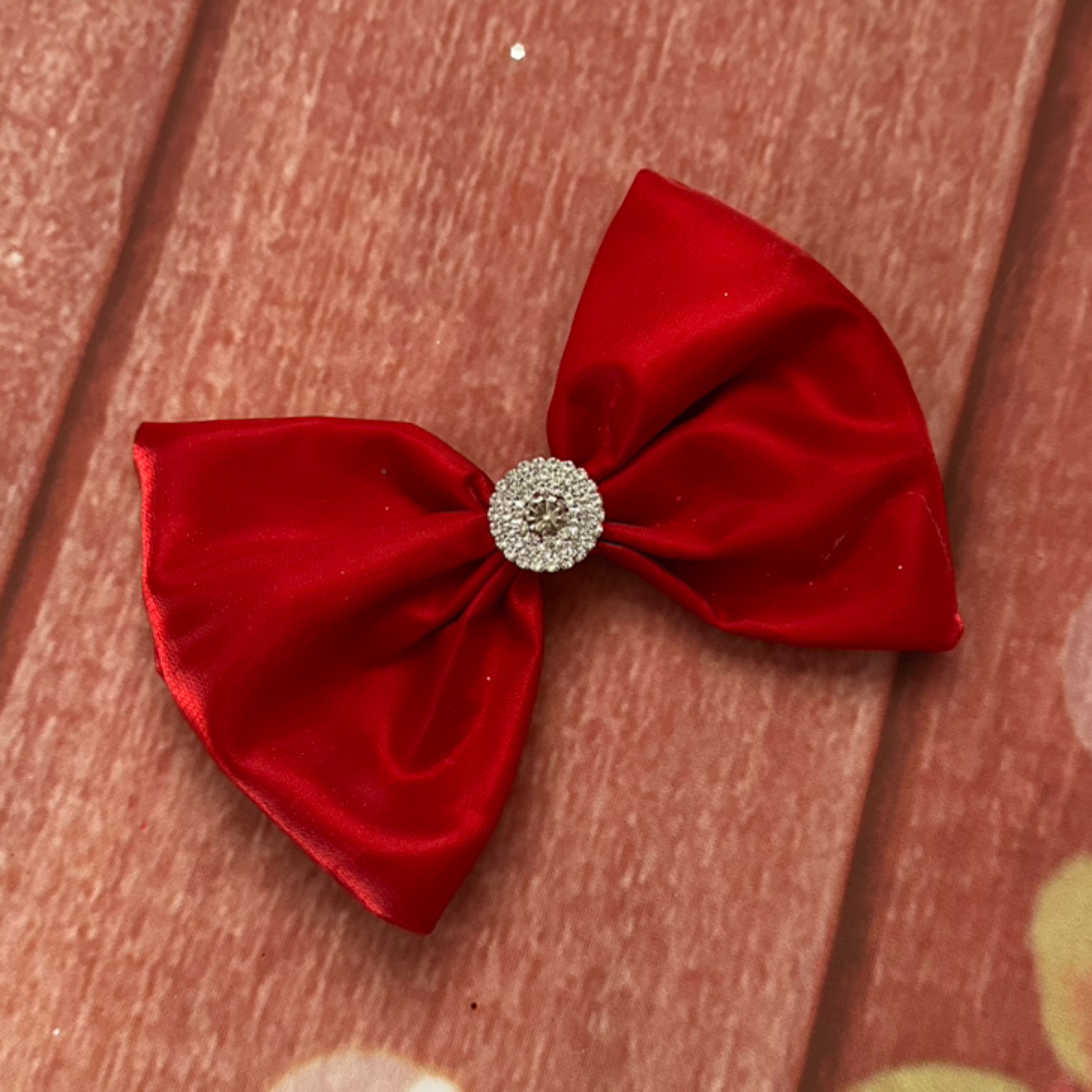 Liquid satin 5 inch clip