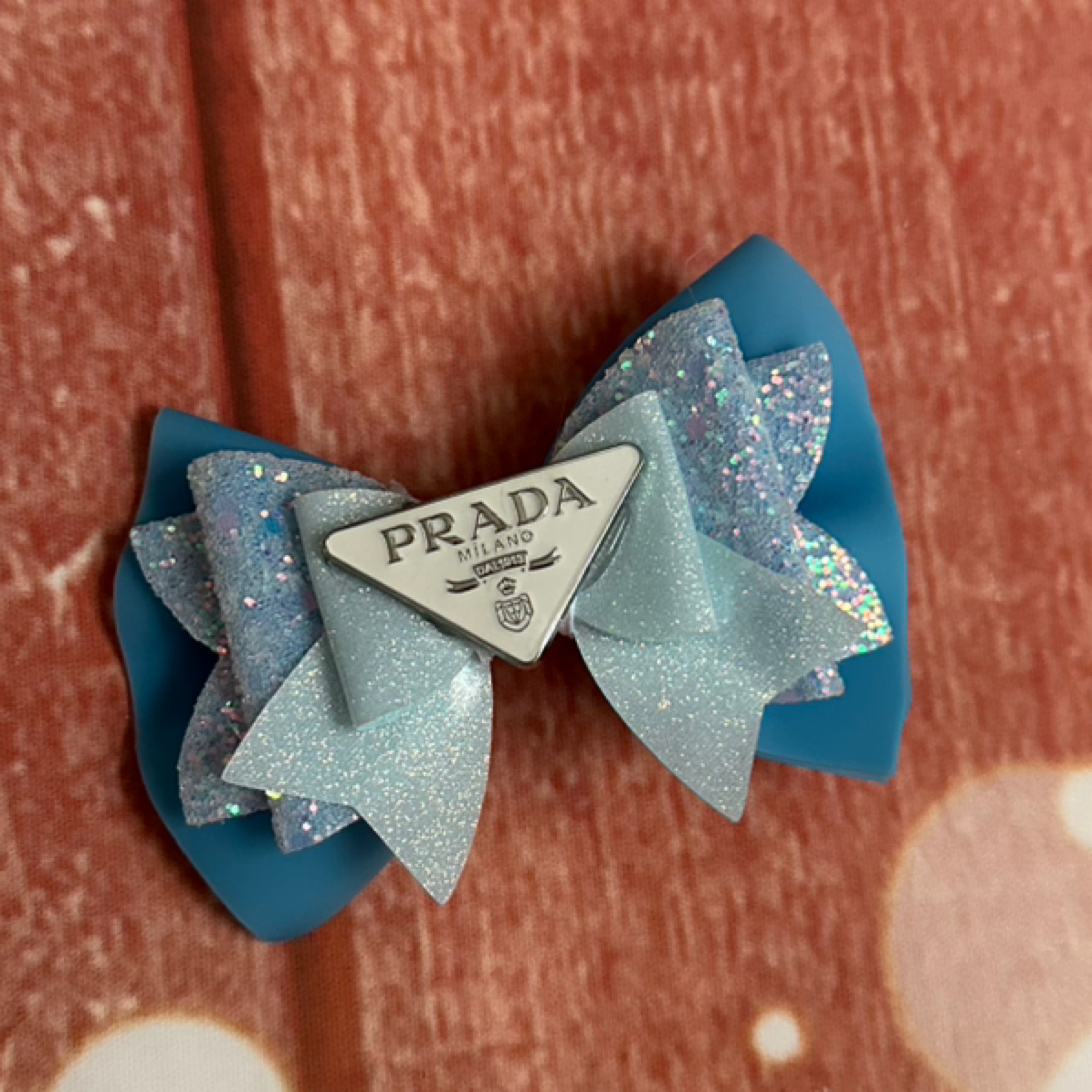 Piggy size pool bow