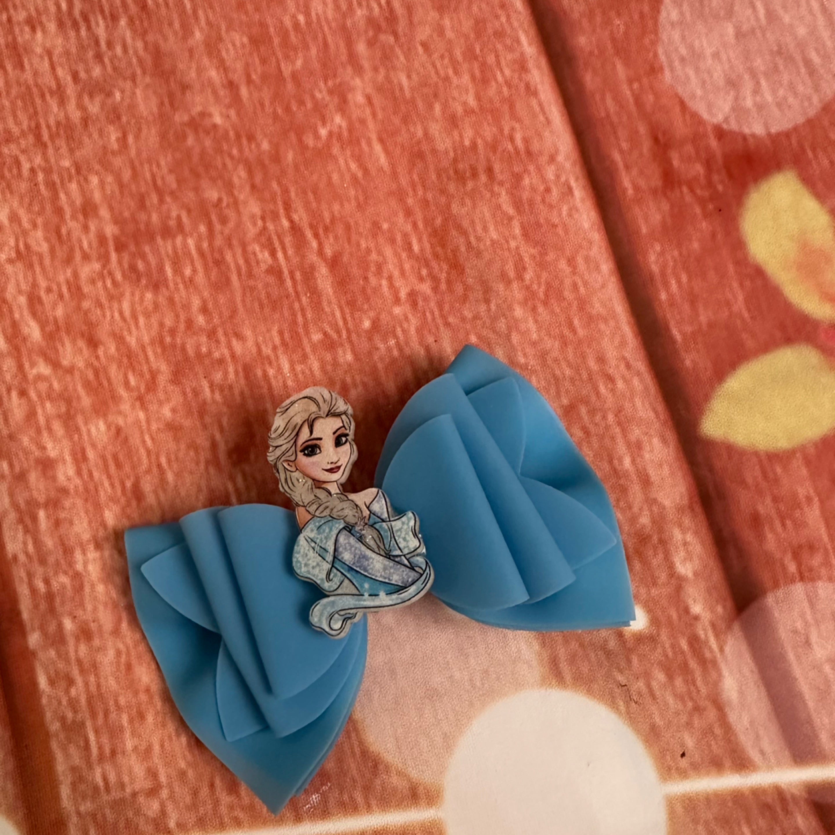 Elsa pool bow piggy