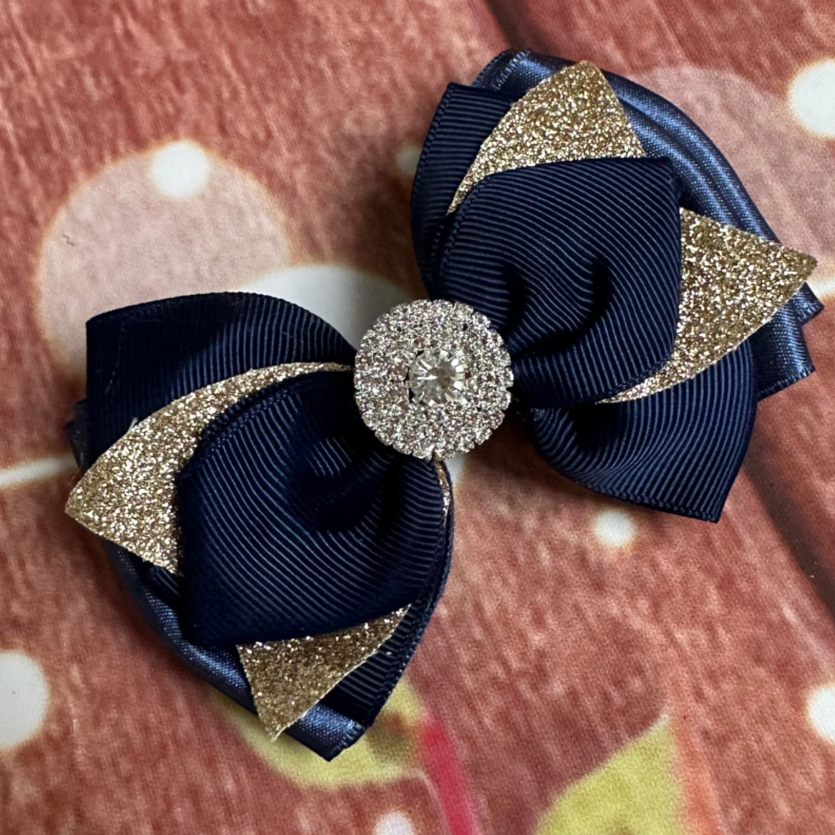 Single navy piggy clip