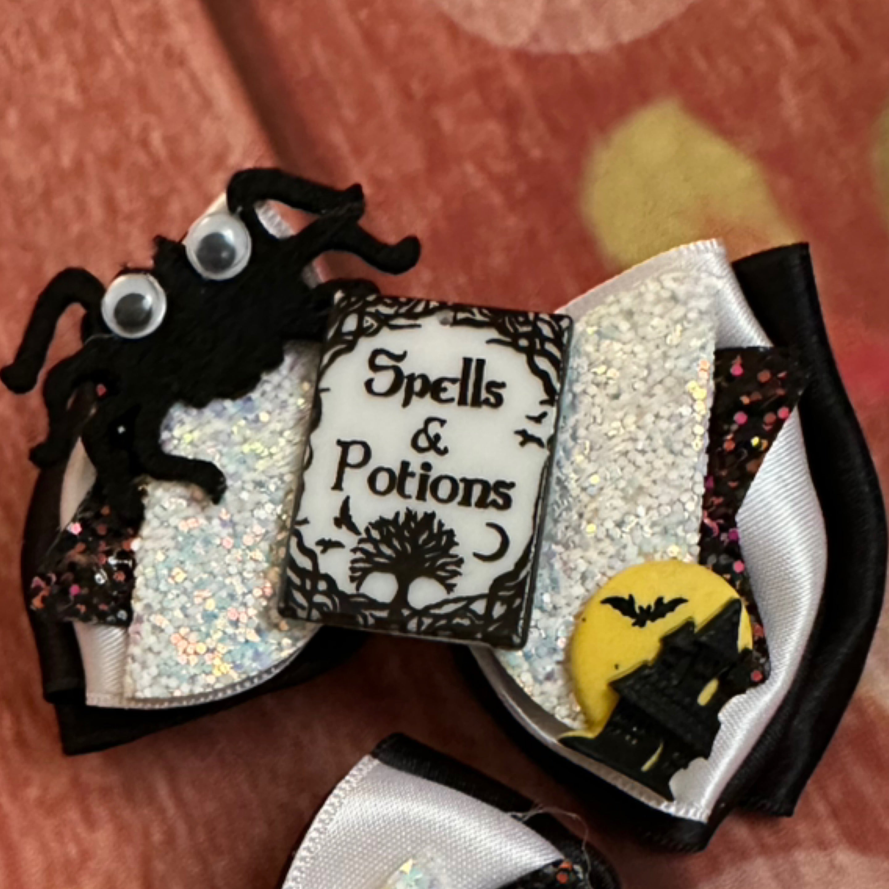 Halloween pigtail clip