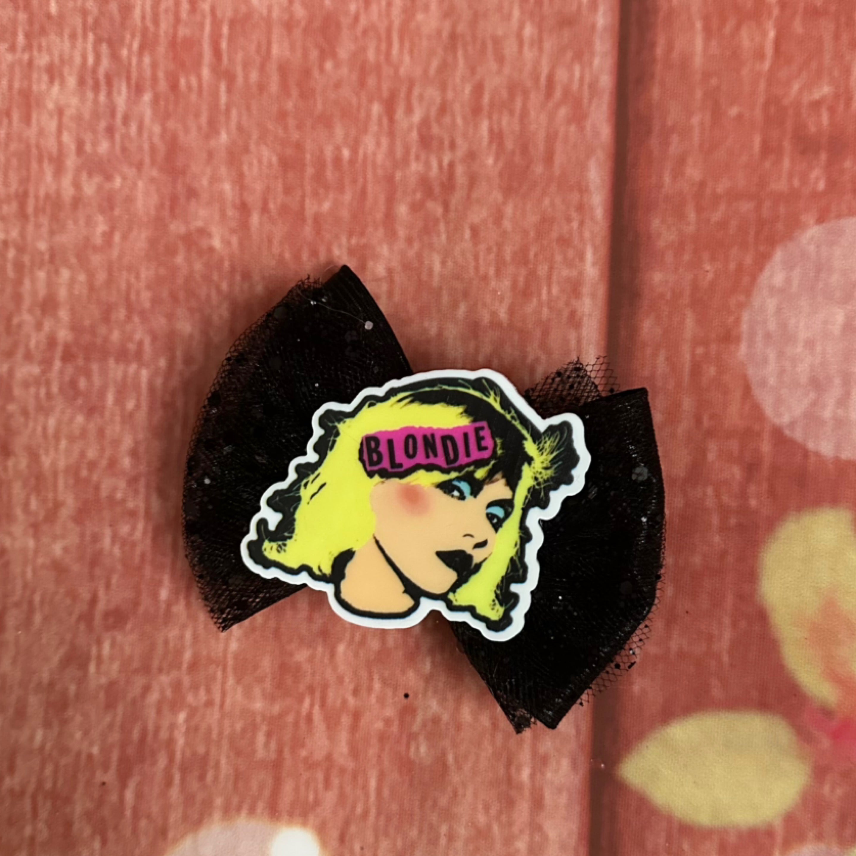 Blondie single piggy clip
