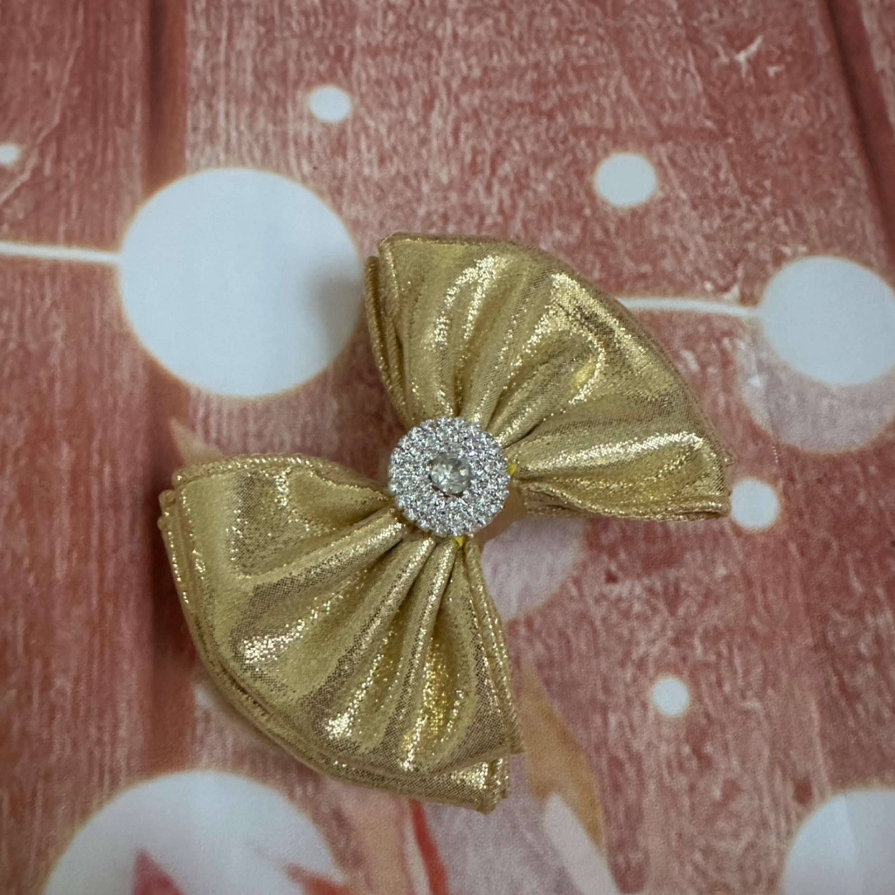 Gold shimmer piggy clip