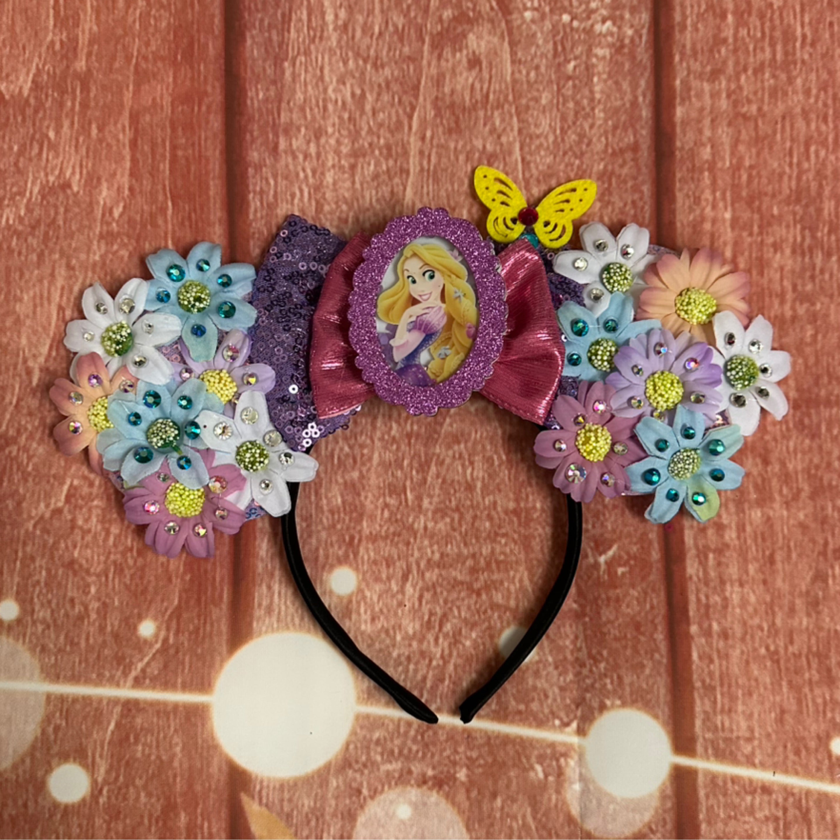 Tangled mouse ears