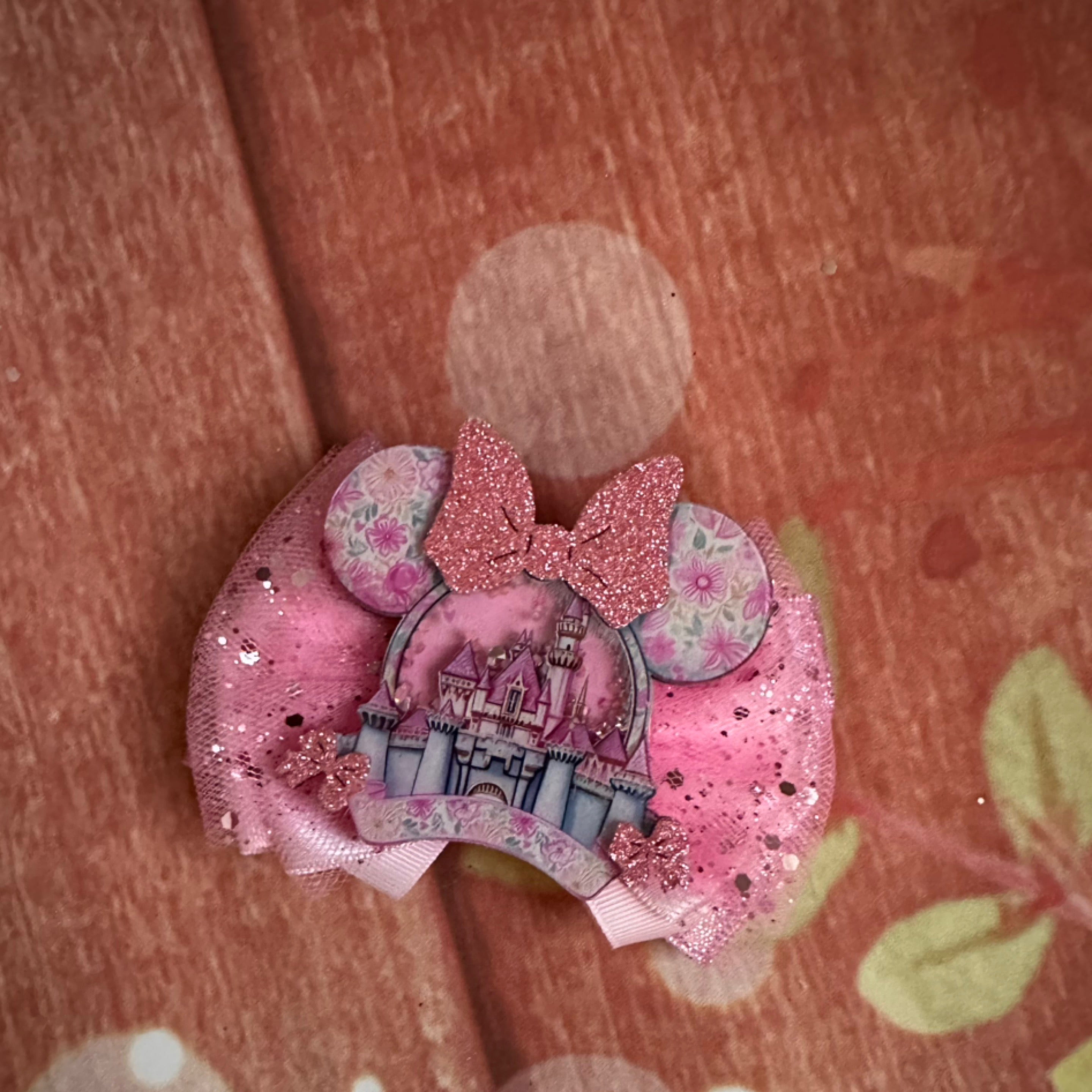 Piggy size magic kingdom bow