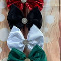 Holiday gift set clip or band
