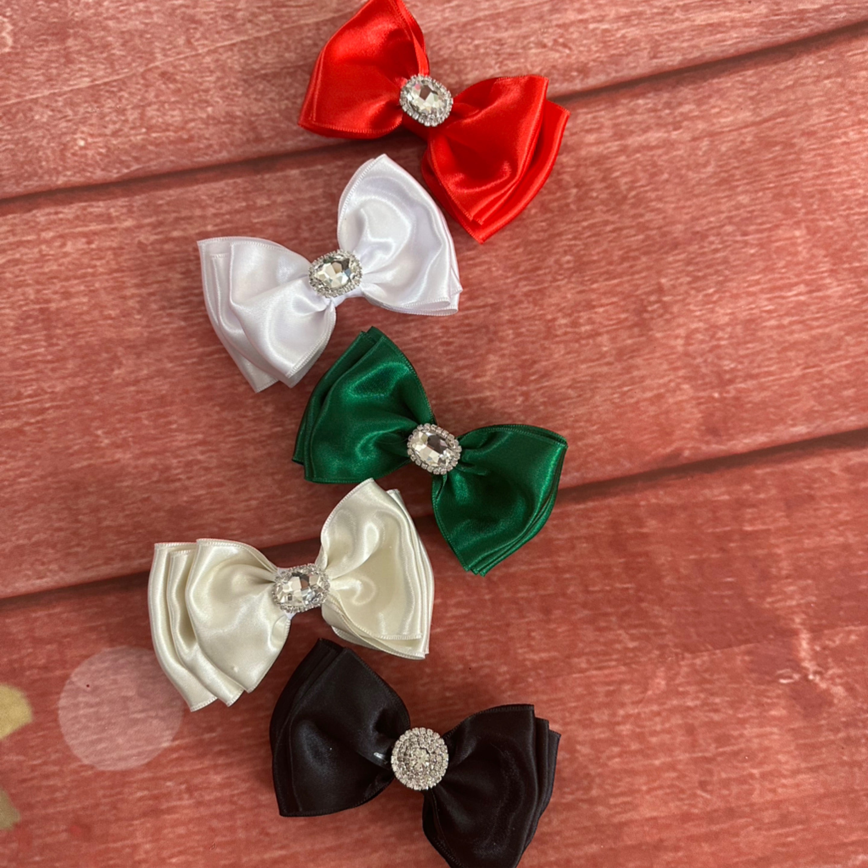 Holiday gift set piggy clips