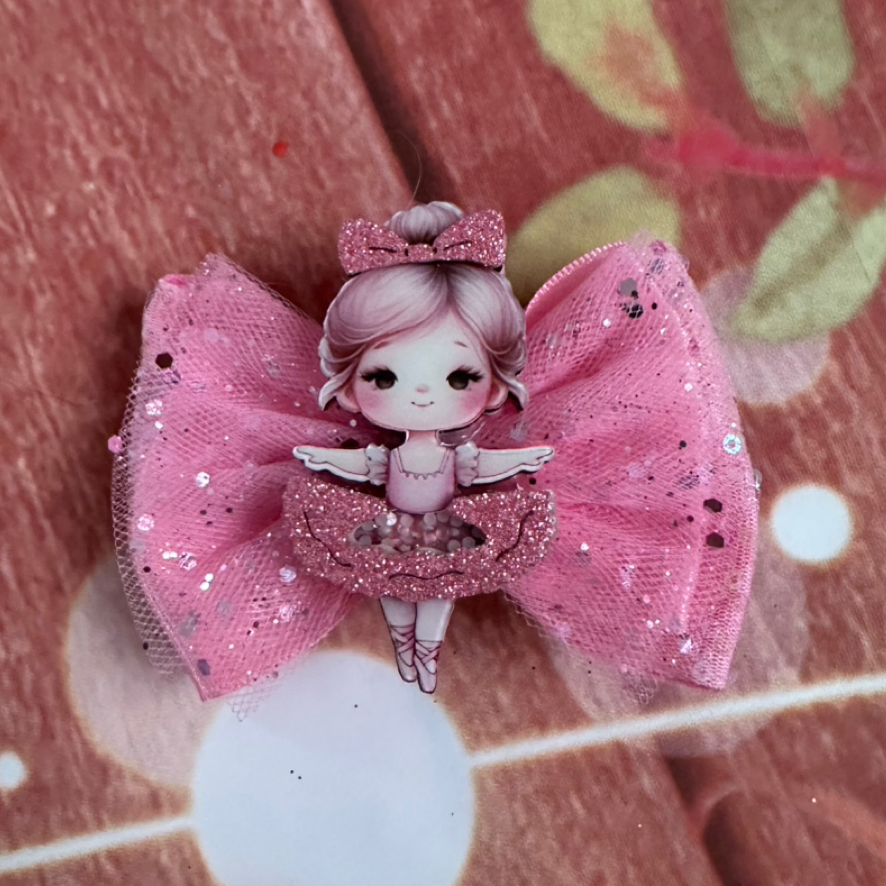 Piggy size ballerina clip