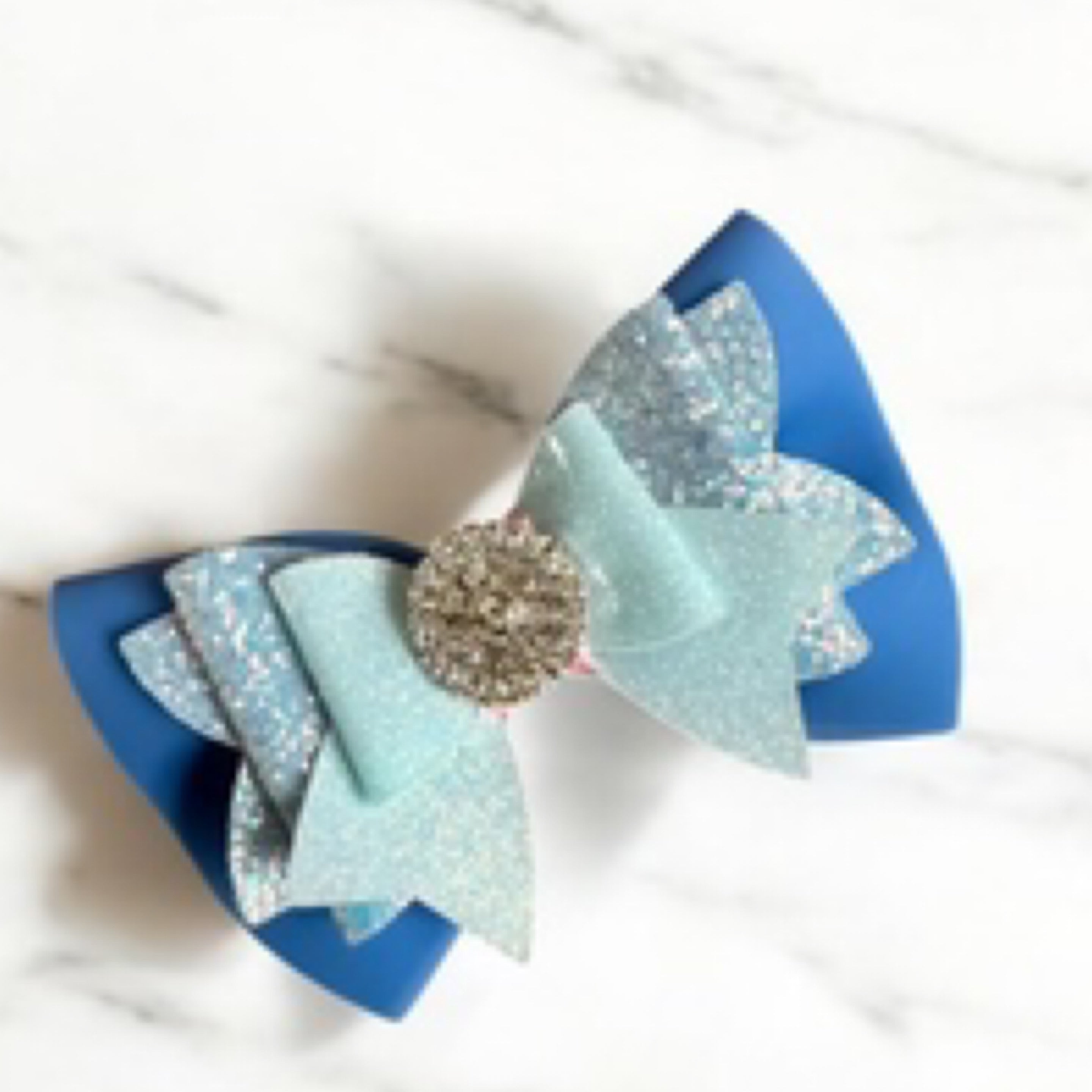 Piggy size pool bow